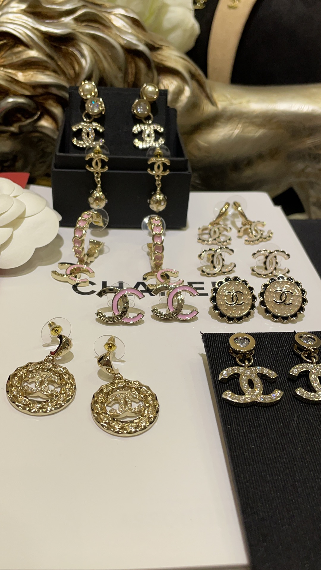 NO:631664,Today's ready stock collection of earrings and earrings. It's so beautiful that it's effortless to customize them. Buy them and earn money. earrings, Cartier high-end jewelry.19860909今日现货 耳钉耳环合集 美得毫不费劲定制款买到赚到,,earrings,卡迪亚高端饰品,Jewelry