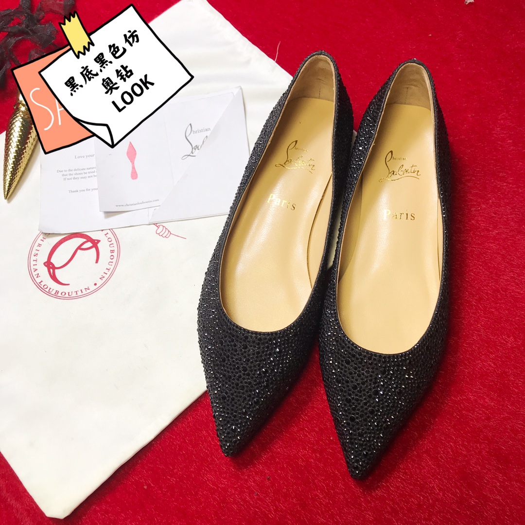 NO:100309,High-end custom diamond gift shoes classic series!  H1Cm, size 35-42. Genuine leather large sole 210962 black imitation Aoji leather, official website synchronization Standard European code Reference:210962 Color:black Material:cowhide Lining:goat leather Heel height:1Cm Sole:leather sole Size:EUR 35-42 (US 4-11):,,christian louboutin,Leather soles19860909高端订制 钻石礼鞋精典款系列！ H1Cm,尺码35-42码.真皮大底 210962黑仿奥钻皮,官网同步 标准欧码 Reference:210962 Color:black Material:cowhide Lining:goat leather Heel heigh:1Cm Sole:leather sole Size:EUR 35－42（US 4一11) :,,christian louboutin,Leather soles,Women's Shoes