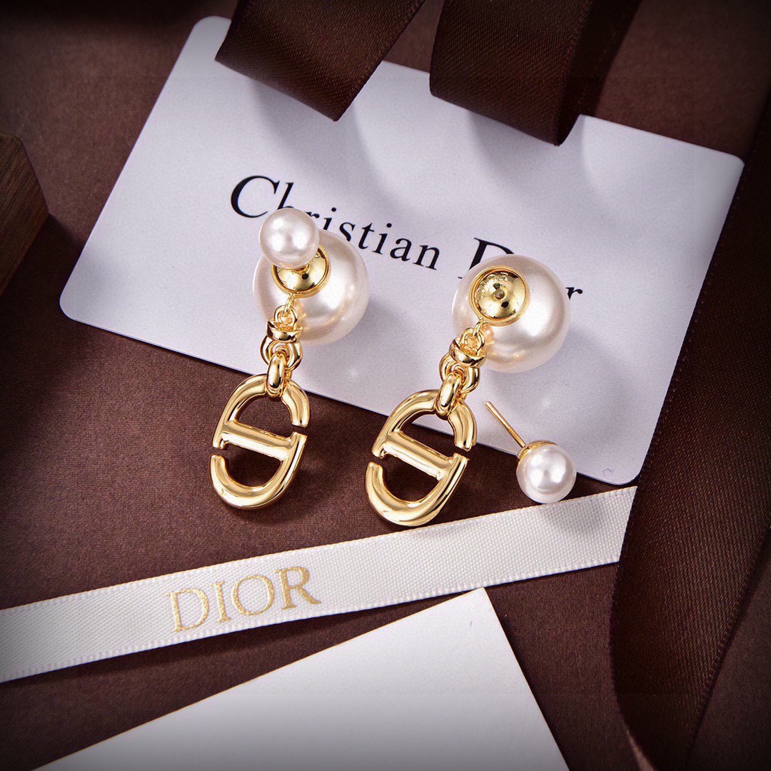 Dior item 4