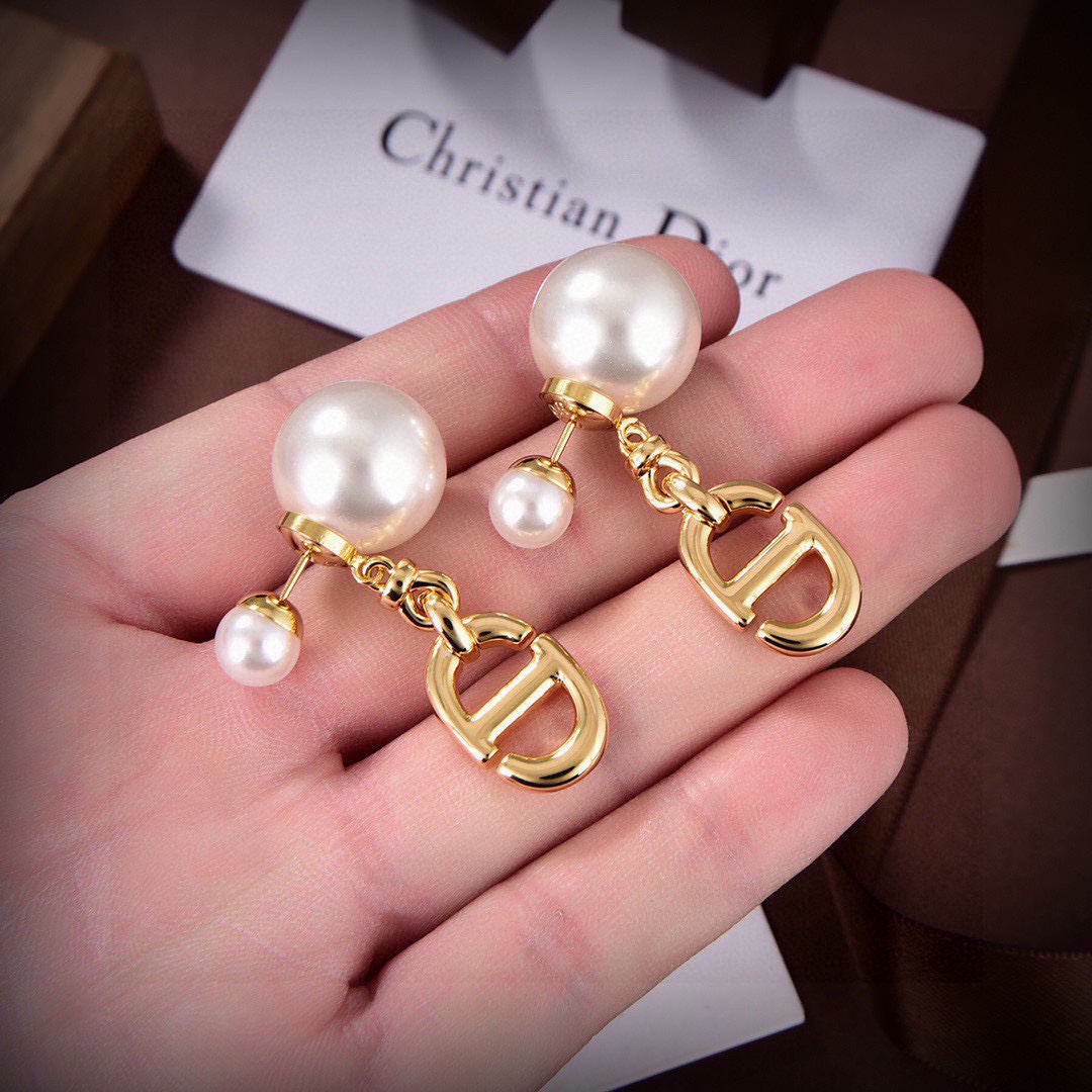Dior item 3