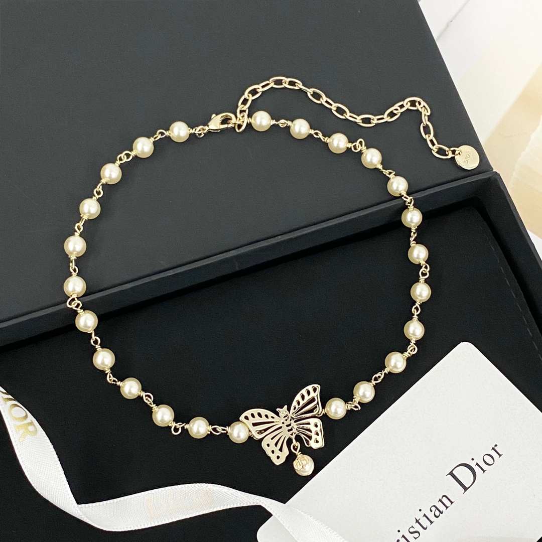 Elegant Dior Butterfly Pearl Necklace - Timeless Style for Women 4 i1728198838 2825 2