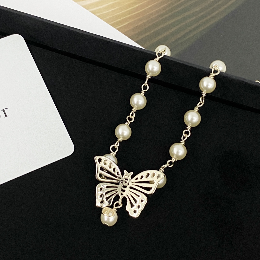 Elegant Dior Butterfly Pearl Necklace - Timeless Style for Women 7 i1728198838 9701 5
