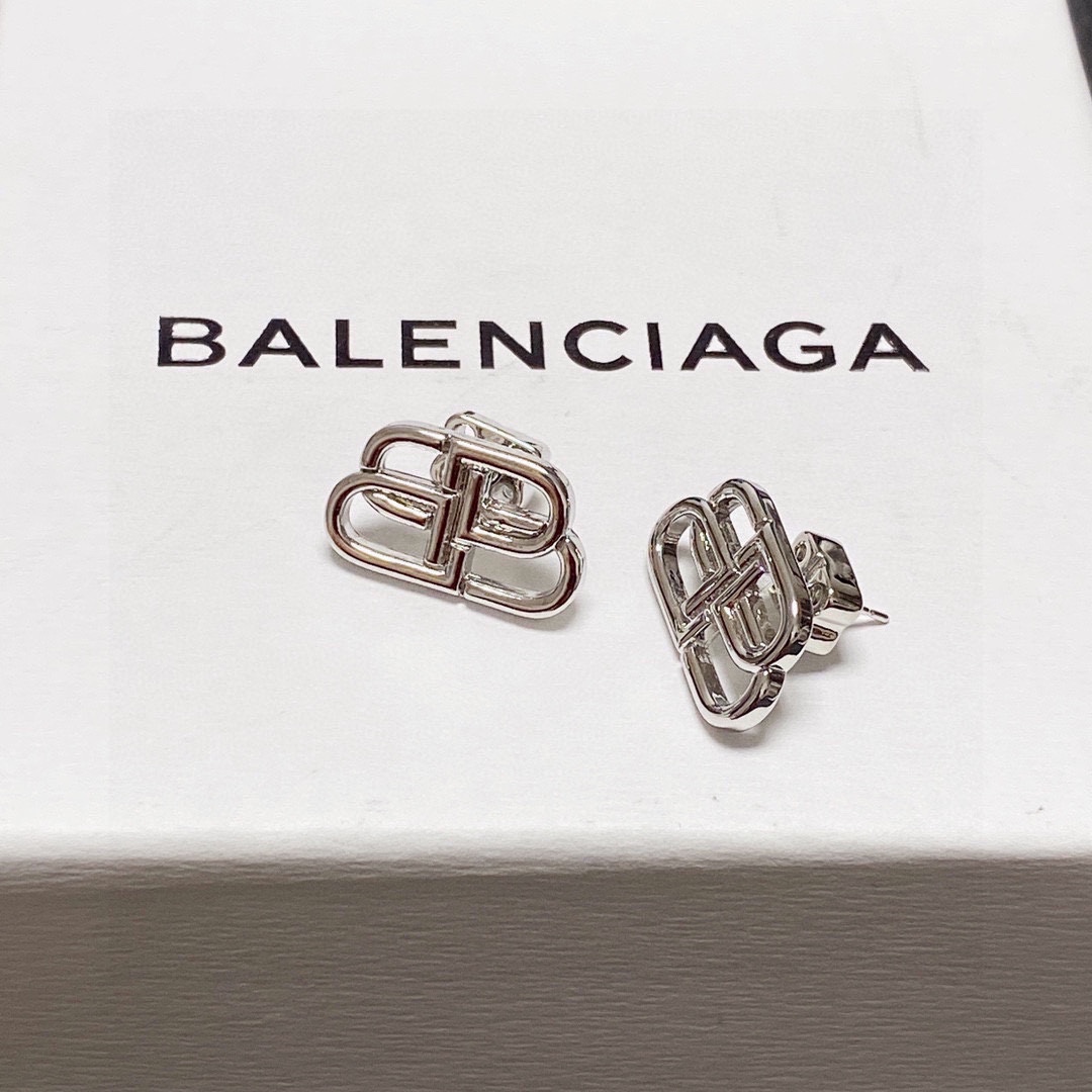 Balenciaga luxury earrings 5