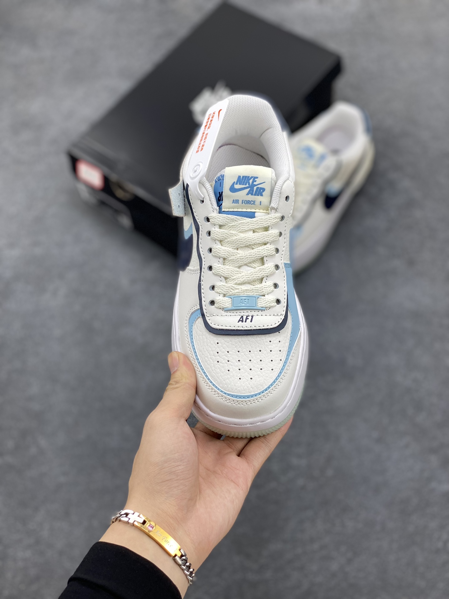 图片[2]-NK Air Force 1 Shadow 轻量增高低帮百搭板鞋\”拼接马卡龙\” 全新少女系解构主义设计双层轻量EVA发泡中底+防滑RB橡胶外圈底鞋底 原楦头原纸板 打造纯正空军版型 专注外贸渠道 全掌内置蜂窝气垫 原盒配件 原厂中底钢印、拉帮完美 货号： DZ1847-107 尺码：35.5 36 36.5 37.5 38 38.5 39 40-选品中心