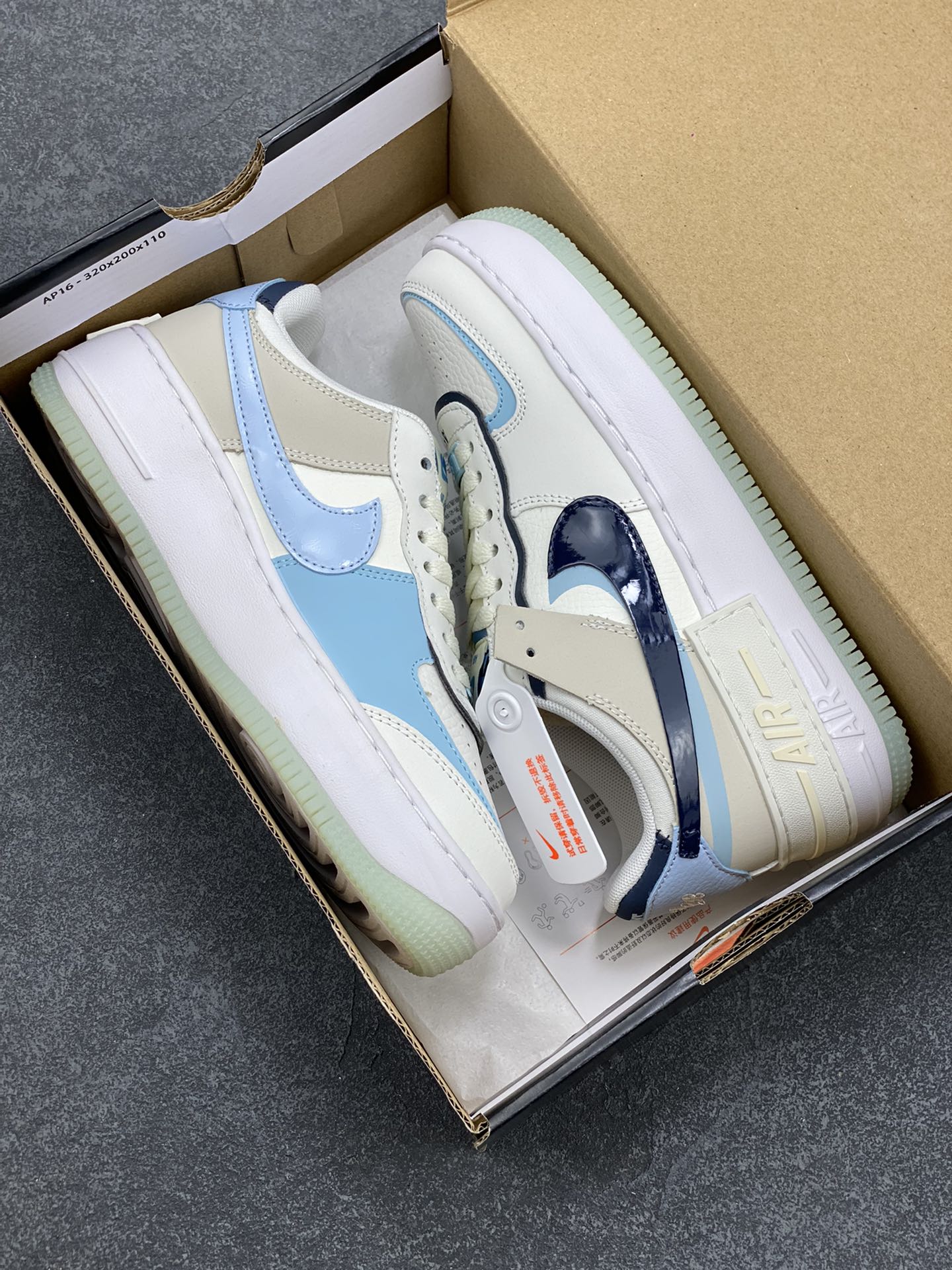 图片[9]-NK Air Force 1 Shadow 轻量增高低帮百搭板鞋\”拼接马卡龙\” 全新少女系解构主义设计双层轻量EVA发泡中底+防滑RB橡胶外圈底鞋底 原楦头原纸板 打造纯正空军版型 专注外贸渠道 全掌内置蜂窝气垫 原盒配件 原厂中底钢印、拉帮完美 货号： DZ1847-107 尺码：35.5 36 36.5 37.5 38 38.5 39 40-选品中心