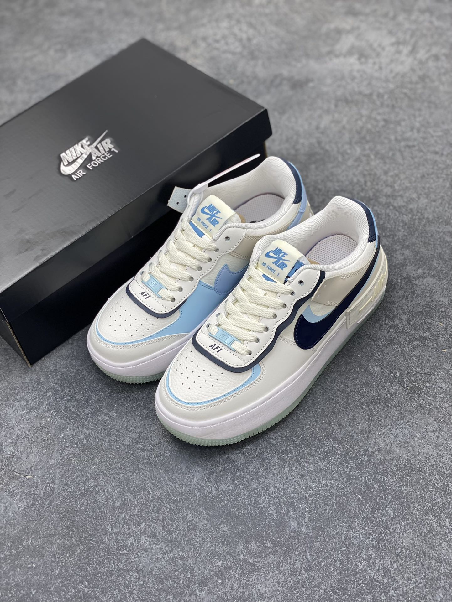 图片[8]-NK Air Force 1 Shadow 轻量增高低帮百搭板鞋\”拼接马卡龙\” 全新少女系解构主义设计双层轻量EVA发泡中底+防滑RB橡胶外圈底鞋底 原楦头原纸板 打造纯正空军版型 专注外贸渠道 全掌内置蜂窝气垫 原盒配件 原厂中底钢印、拉帮完美 货号： DZ1847-107 尺码：35.5 36 36.5 37.5 38 38.5 39 40-选品中心