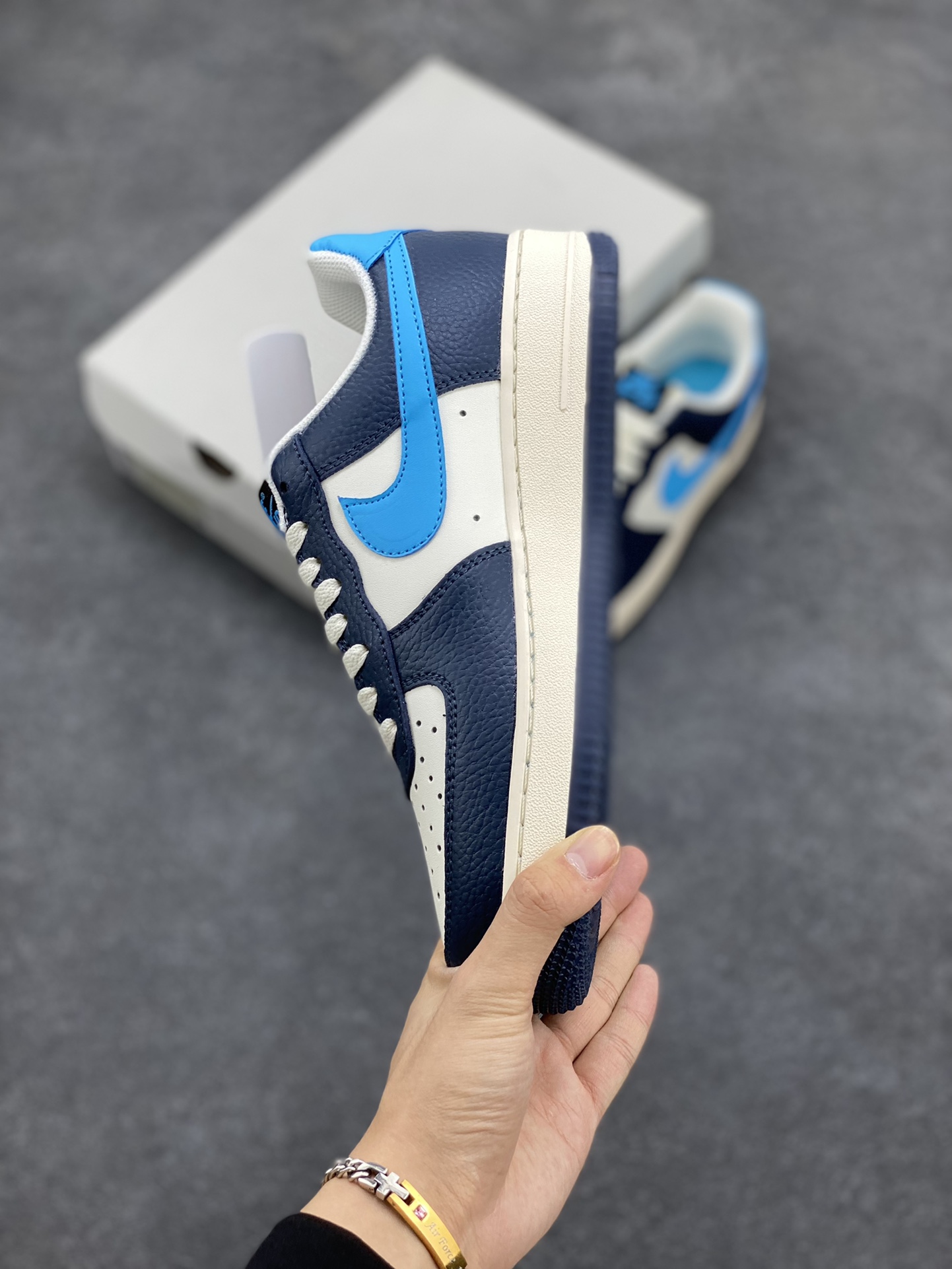 图片[3]-Nike Air Force 1 Low 07 BTS 白蓝 原楦头原纸板 打造纯正低帮空军版型 专注外贸渠道 全掌内置蜂窝气垫 原盒配件 原厂中底钢印、拉帮完美 货号：HJ9291-478 尺码：36 36.5 37.5 38 38.5 39 40 40.5 41 42 42.5 43 44 44.5 45-选品中心