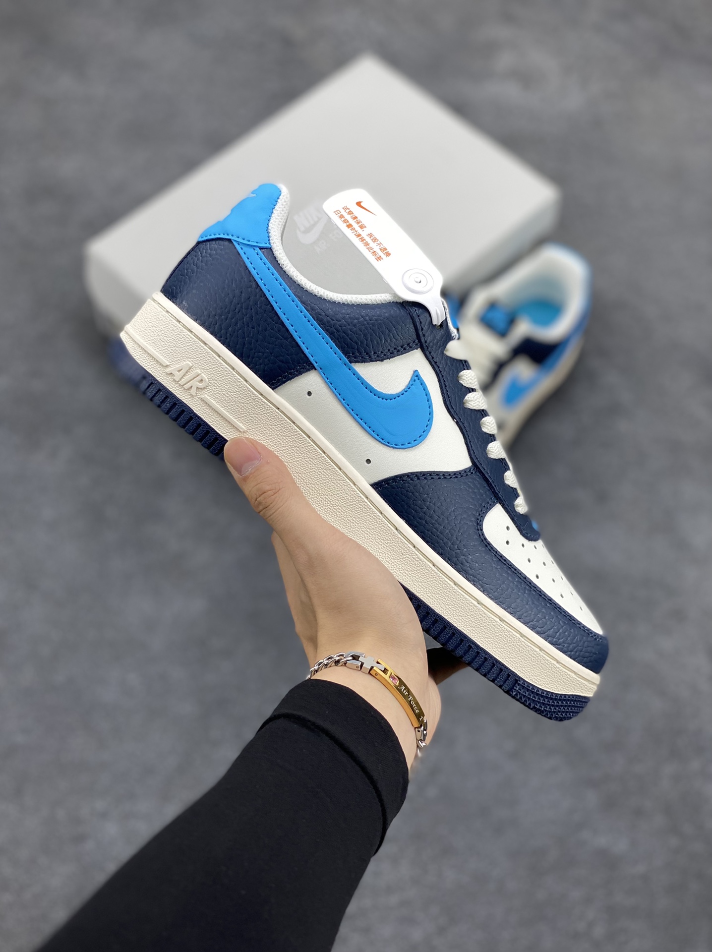 Nike Air Force 1 Low 07 BTS 白蓝 原楦头原纸板 打造纯正低帮空军版型 专注外贸渠道 全掌内置蜂窝气垫 原盒配件 原厂中底钢印、拉帮完美 货号：HJ9291-478 尺码：36 36.5 37.5 38 38.5 39 40 40.5 41 42 42.5 43 44 44.5 45-选品中心