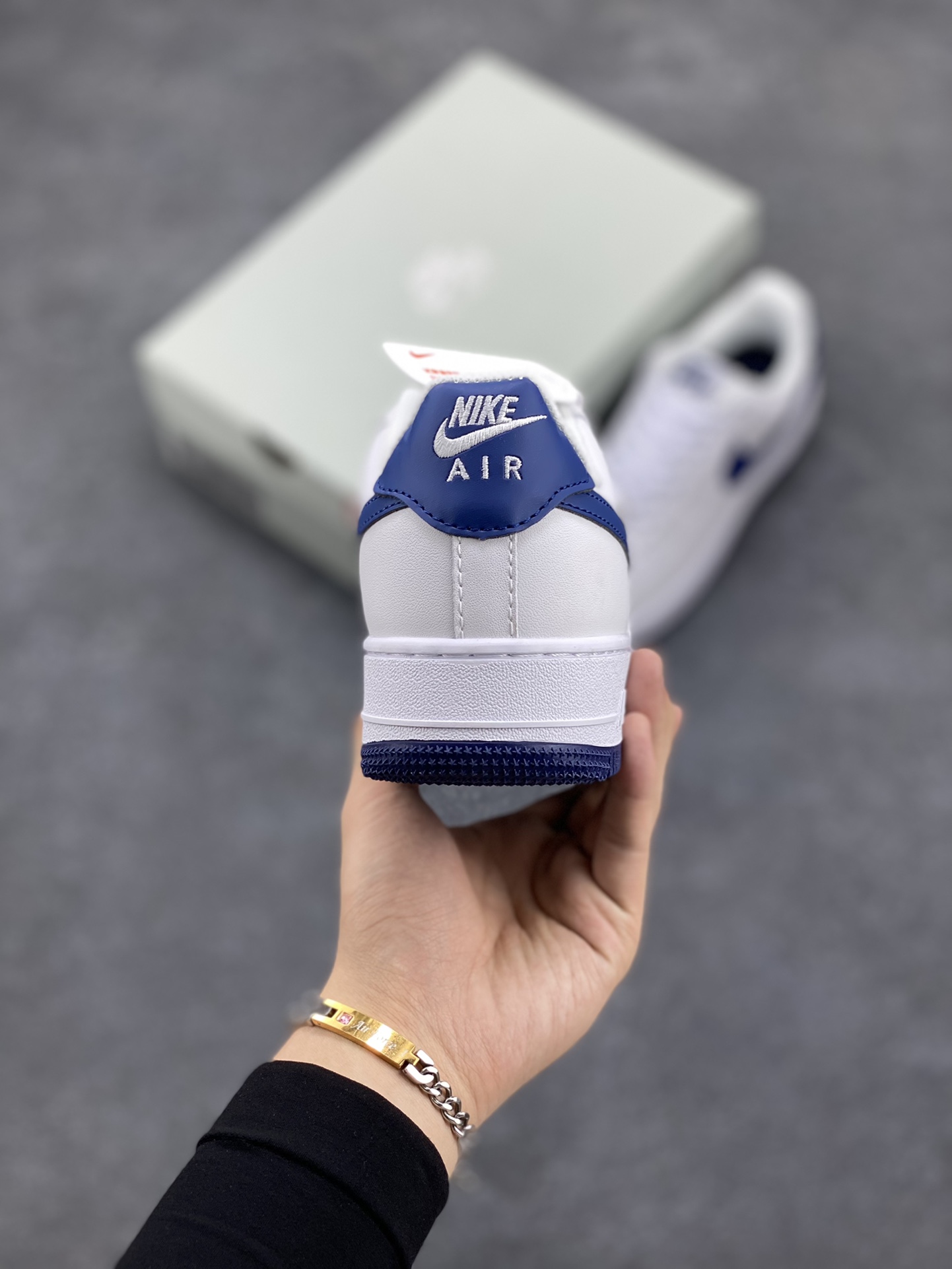 图片[4]-Nk Air Force 1\’07 Low 白深蓝 空军一号低帮休闲板鞋 原楦头原纸板 打造纯正空军版型#专注外贸渠道 全掌内置蜂窝气垫 #原盒配件 原厂中底钢印、拉帮完美 货号：FJ4146-104 尺码：36 37.5 38 39 40 41 42 43 44 45-选品中心