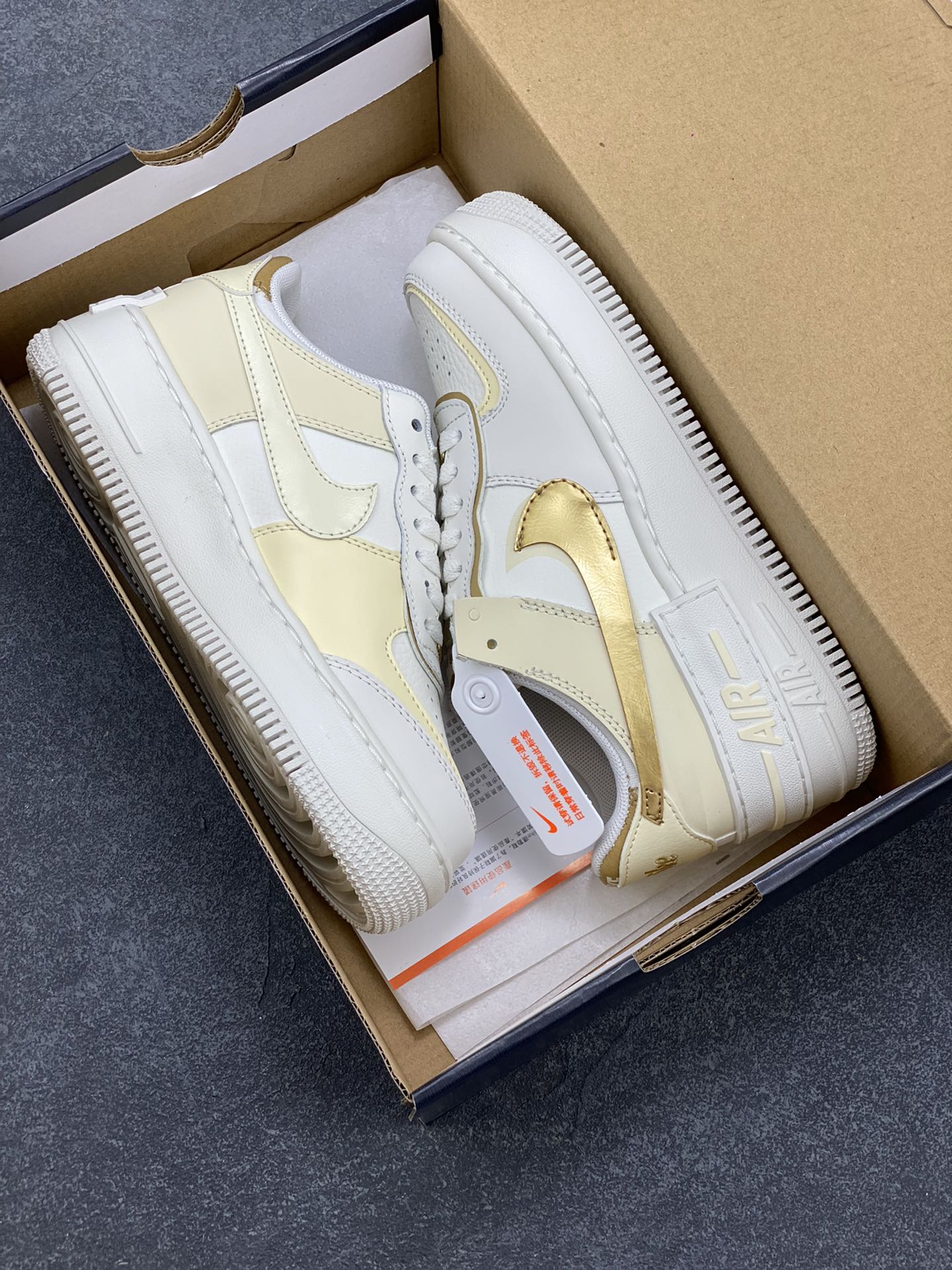 图片[9]-NK Air Force 1 Shadow 轻量增高低帮百搭板鞋\”拼接马卡龙\” 全新少女系解构主义设计双层轻量EVA发泡中底+防滑RB橡胶外圈底鞋底 原楦头原纸板 打造纯正空军版型 专注外贸渠道 全掌内置蜂窝气垫 原盒配件 原厂中底钢印、拉帮完美 货号： DZ1847-108 尺码：35.5 36 36.5 37.5 38 38.5 39 40 40.5 41 42-选品中心