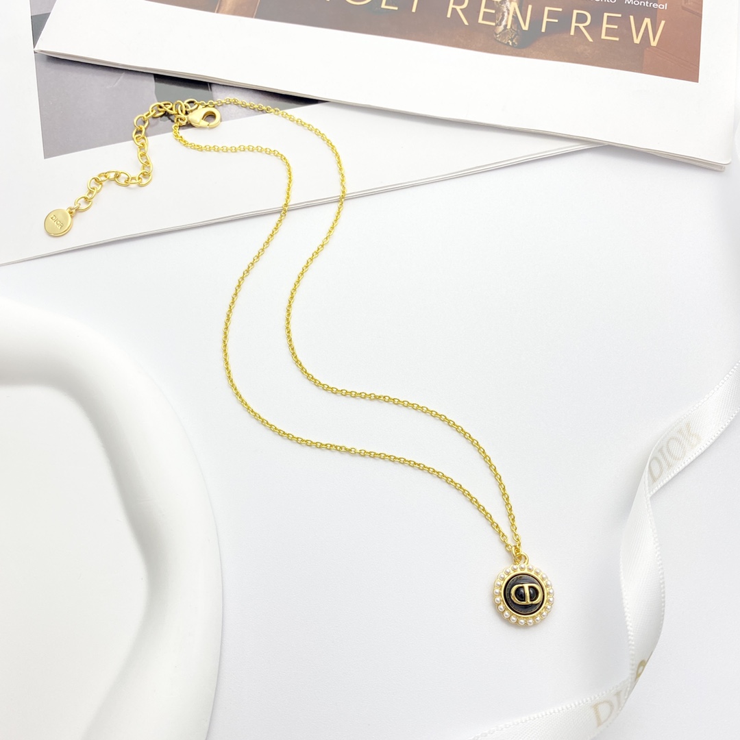 Dior CD Black Round Button Necklace - Elegant & Distinctive Design 4 i1728285850 3229 2