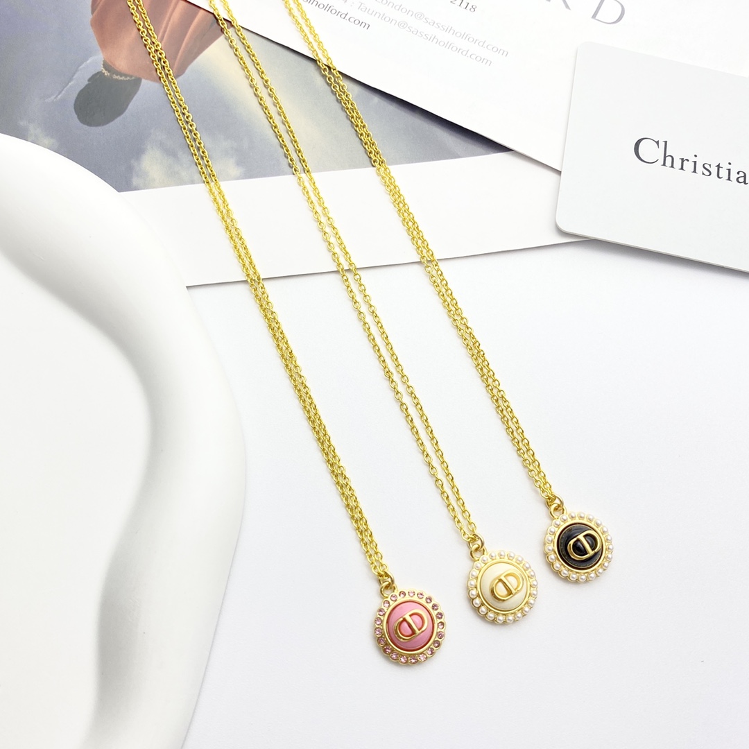 Elegant Dior CD Pink Button Necklace - Stylish & Sophisticated 8 i1728285872 358 6