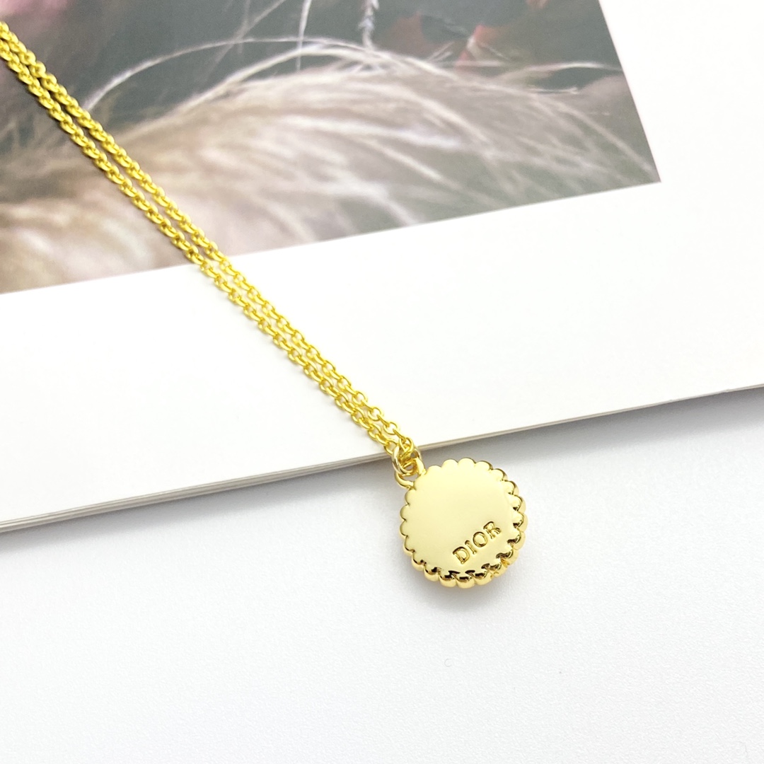 Dior CD White Button Necklace - Elegant & Timeless Design 7 i1728285913 4925 5