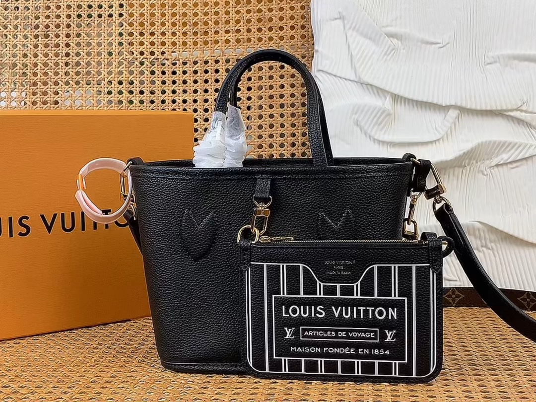 Louis Vuitton LV Neverfull Bene
 Borse Borsette Nero M12099