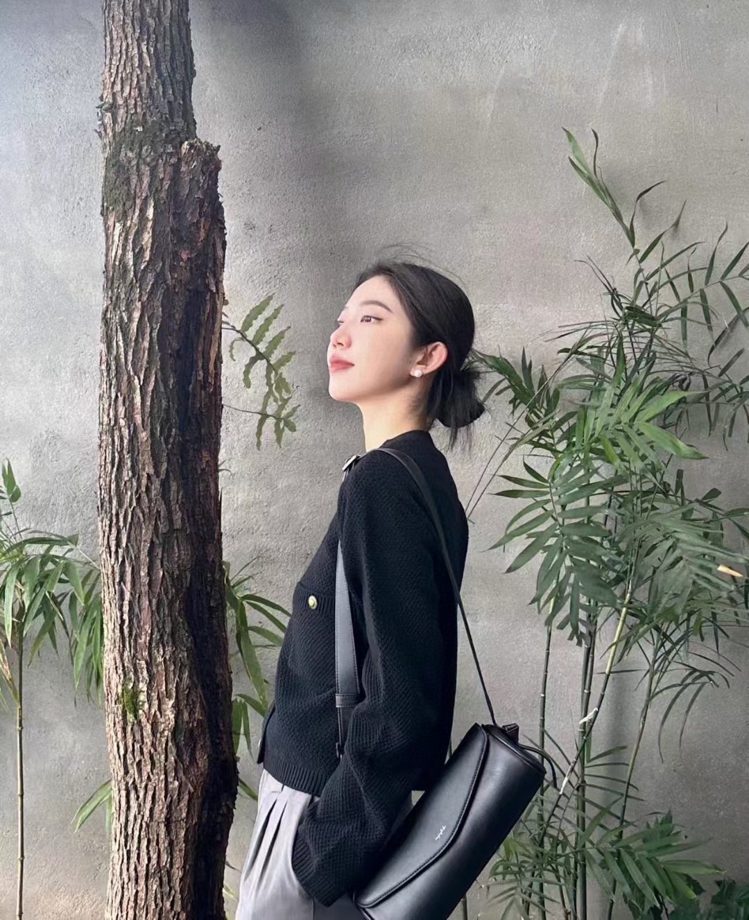 Upper body referenceNew productGivenchy GIVENCHY Voyou cylinder bag (original leather)