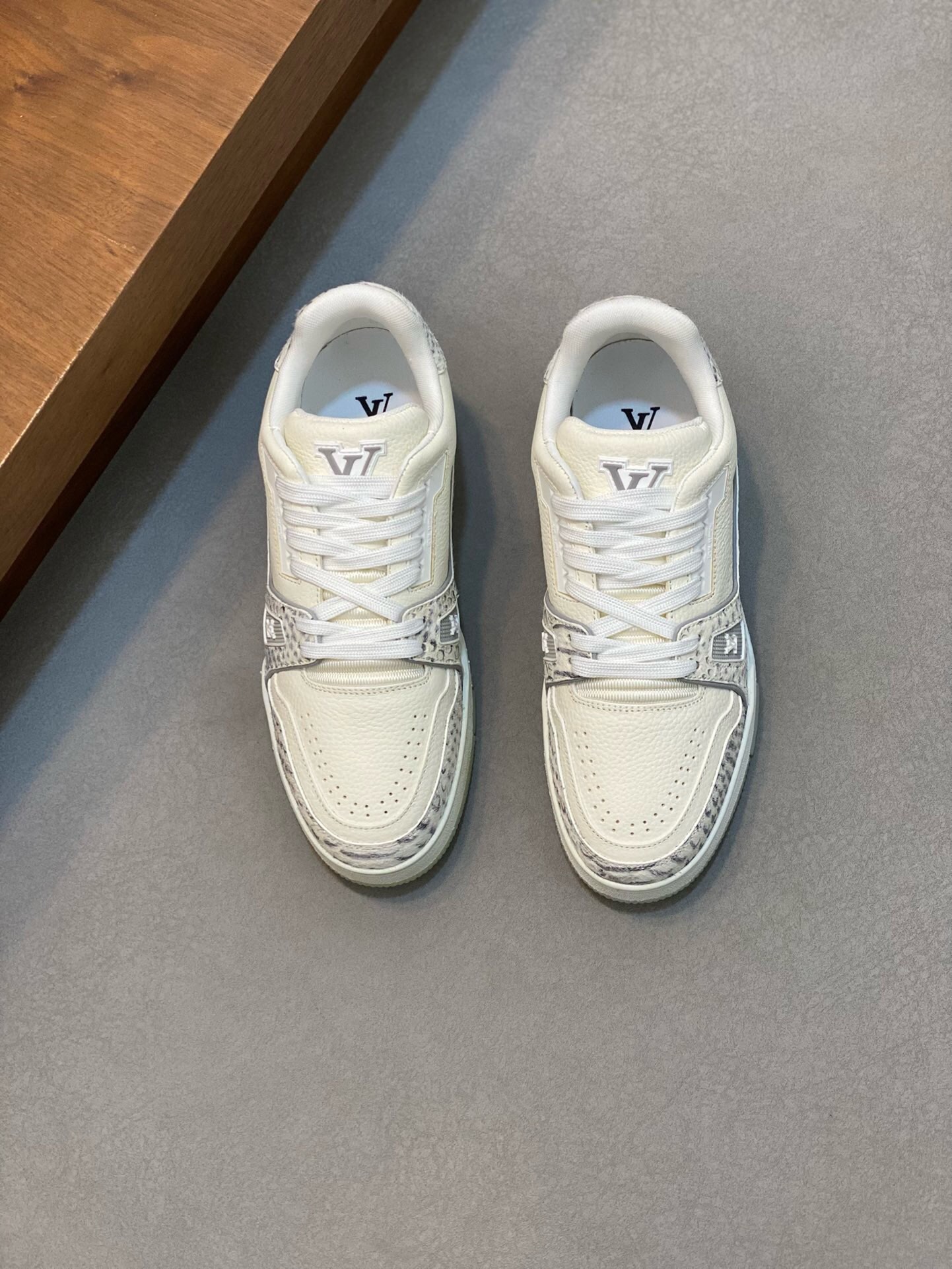 NO:219230,Brand LOUIS VUITTON original color matching code number 38-44 customized 45 price material Louis Vuitton new model high top casual shoes!  High-quality Labon craft upper is made of cowhide with original material LV Comfortable breathable mesh cloth Neli mesh cloth footbed style Simple and atmospheric LV original outsole, Louis Vuitton, louis vuitton, louis vuitton, louis vuitton, louis vuitton, cowhide19860909品牌LOUIS VUITTON 颜色原版配色 码数38-44定做45 价格 材质路易威登新款 高帮 休闲鞋！高品质拉邦工艺鞋面采用牛皮搭配原版材质LV 舒适透气网布内里网布垫脚版型时尚 简单大气LV原版大底,路易威登,louis vuitton,louis vuitton,louis vuitton,cowhide,Men's shoes