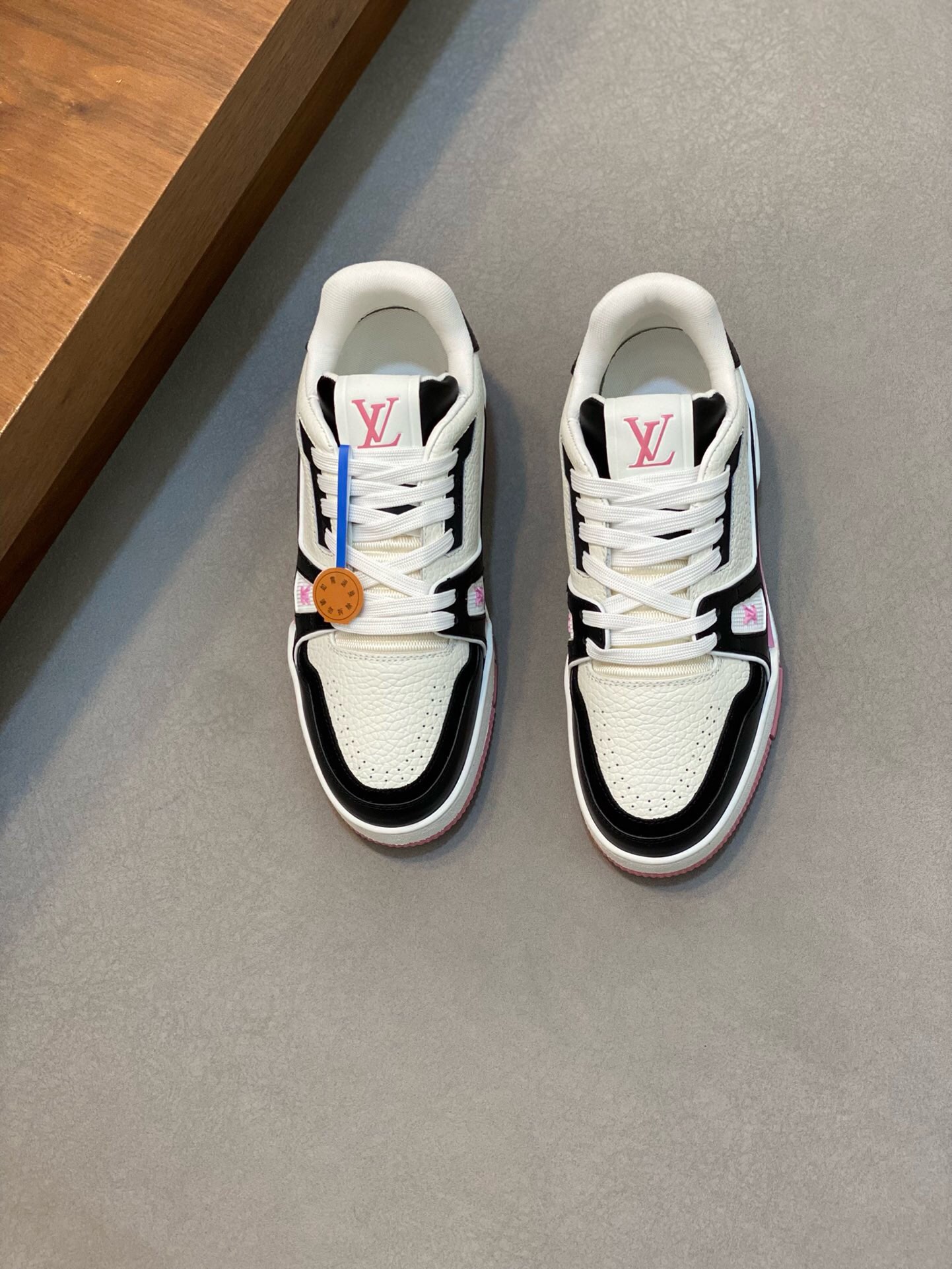 NO:217283,Brand LOUIS VUITTON original color matching, size 35-40 women's model price Material new Louis Vuitton high-top casual shoes!  High-quality Labon craft upper is made of cowhide with original material LV Comfortable breathable mesh cloth Neli mesh cloth footbed style Simple and atmospheric LV original outsole, Louis Vuitton, louis vuitton, louis vuitton, louis vuitton, louis vuitton, cowhide19860909品牌LOUIS VUITTON 颜色原版配色 码数35-40女款 价格 材质路易威登新款 高帮 休闲鞋！高品质拉邦工艺鞋面采用牛皮搭配原版材质LV 舒适透气网布内里网布垫脚版型时尚 简单大气LV原版大底,路易威登,louis vuitton,louis vuitton,louis vuitton,cowhide,Men's shoes