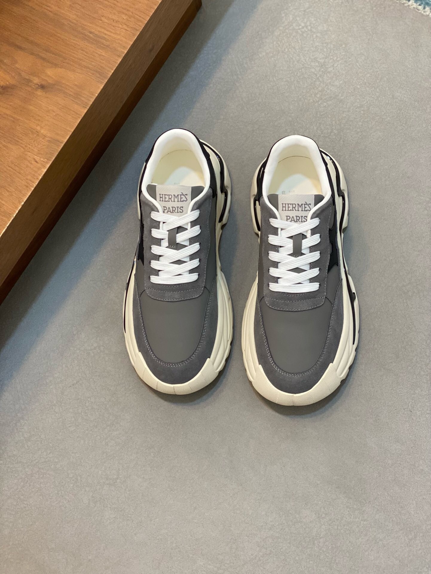 NO:217908,Brand HERMES original color matching, size 39-44 customized 38.45 price, new Hermes style, boutique sports shoes, upper cowhide, creating full cowhide footbed cowhide inner style, dynamic original, Hermes comfortable sole, simple and generous sports and casual, Hermes casual shoes, hermes, hermes, sneakers, cowhide19860909品牌HERMES 颜色原版配色 码数39-44定做38.45 价格 材质爱马仕新款 精品运动鞋 鞋面牛皮打造全牛皮垫脚牛皮内里版型时尚 动感十足原版 爱马仕舒适大底 简洁大方运动休闲,爱马仕 休闲鞋,hermes,hermes,sneakers,cowhide,Men's shoes