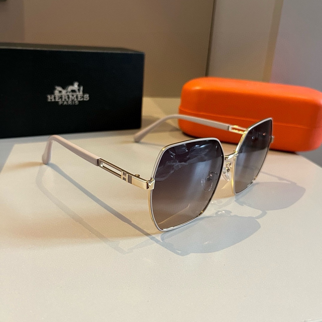 NO:268144,HERNES Hermes Women's HD sunglasses High-quality Quantity Slice Frame, Imported Poly HD lenses Large Frame Fashion Sunglasses One, High-end Temple Design, Quality is absolutely OK, Excellent Effect. Buy Super Value Glasses Sunglasses, Sunglasses, Hermes19860909HERNES款爱马仕女士高清太阳镜高质 量切片镜框,进口宝丽高清镜片大框时尚太 阳镜一,高端镜腿设计,品质绝对OK,效果极佳.入手超值眼镜墨镜太阳镜,眼镜,hermes,glasses