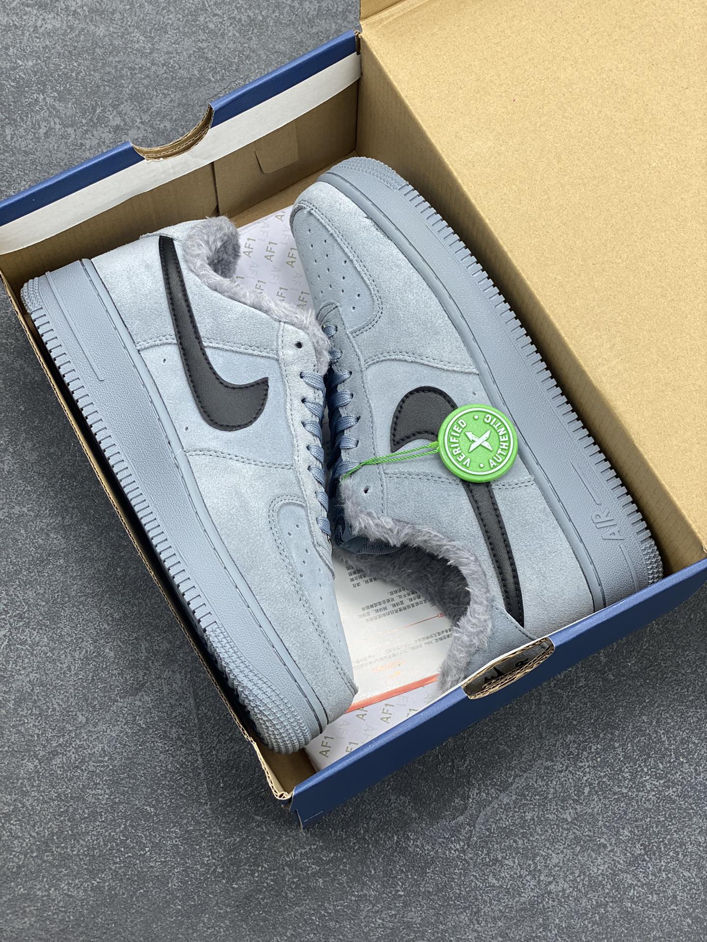 图片[9]-Nike Air Force 1 ’07 Low 空军一号低帮百搭休闲运动板鞋。柔软、弹性十足的缓震性能和出色的中底设计，横跨复古与现代的外型结合，造就出风靡全球三十多年的Force 1，直到今天还深受青睐 货号：AJ7747-101 尺码：36 37.5 38 39 40 40.5 41 42 42.5 43 44 44.5 45-选品中心