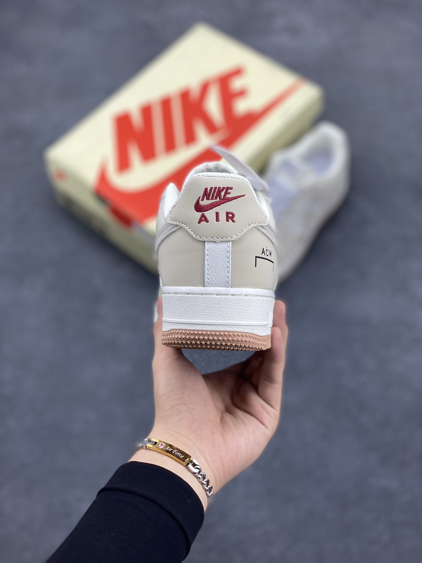 图片[4]-Nike Air Force 1 Low ACW联名 空军一号低帮运动休闲板鞋 原楦头原纸板 打造纯正空军版型 专注外贸渠道 全掌内置蜂窝气垫 原盒配件 原厂中底钢印、拉帮完美 货号：AC-639811 尺码：36 36.5 37.5 38 38.5 39 40 40.5 41 42 42.5 43 44 44.5 45-选品中心