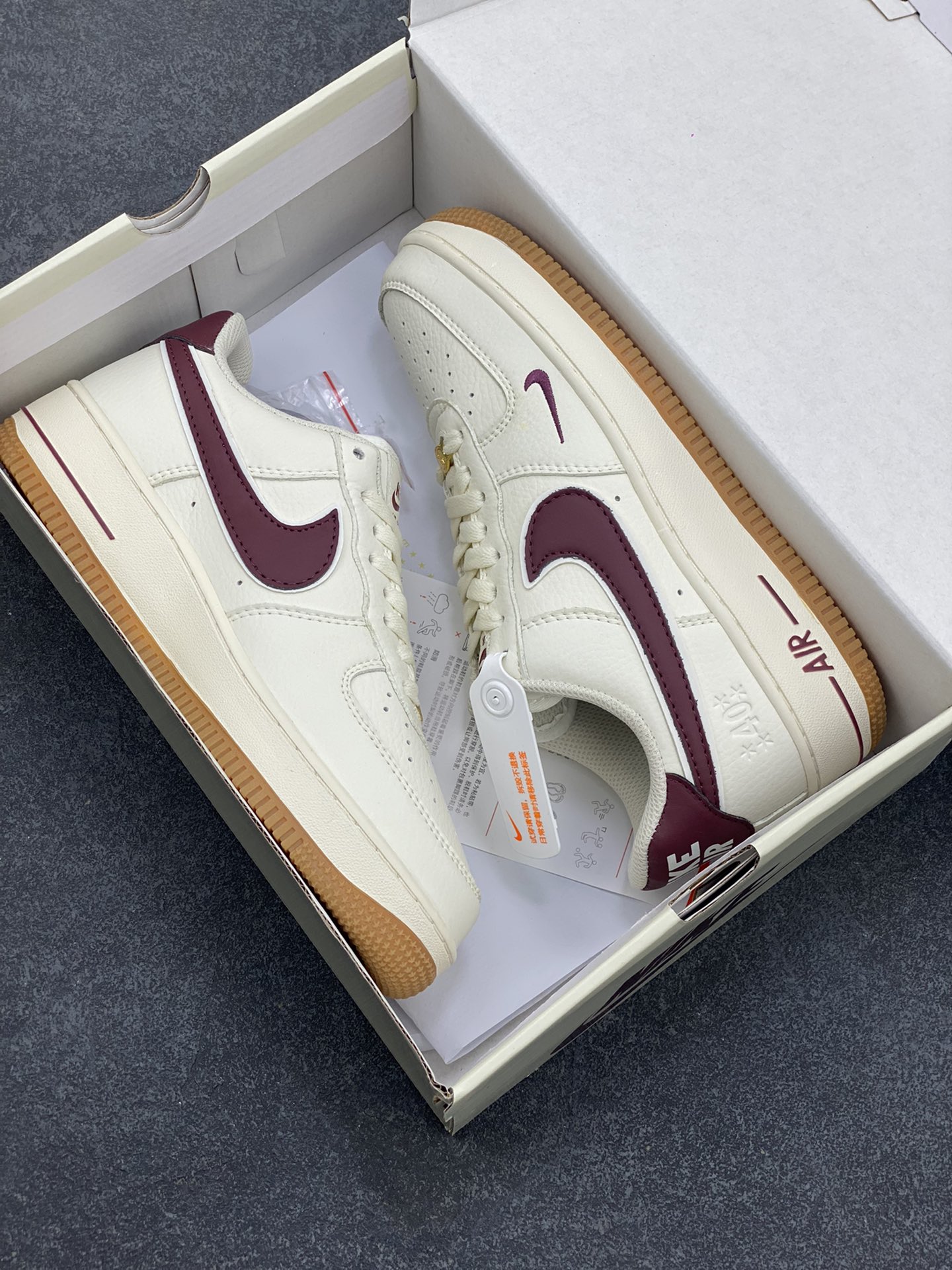 图片[9]-小红书爆款 官方同步 Nike Air Force 1 Low \’07 酒红小勾复古低帮空军一号休闲板鞋 3M反光 定制皮料 原楦原纸板 纯正版型 清洁度完美 内置全掌气垫 货号：WA0531-308 尺码：36 36.5 37.5 38 38.5 39 40 40.5 41 42 42.5 43 44 45-选品中心