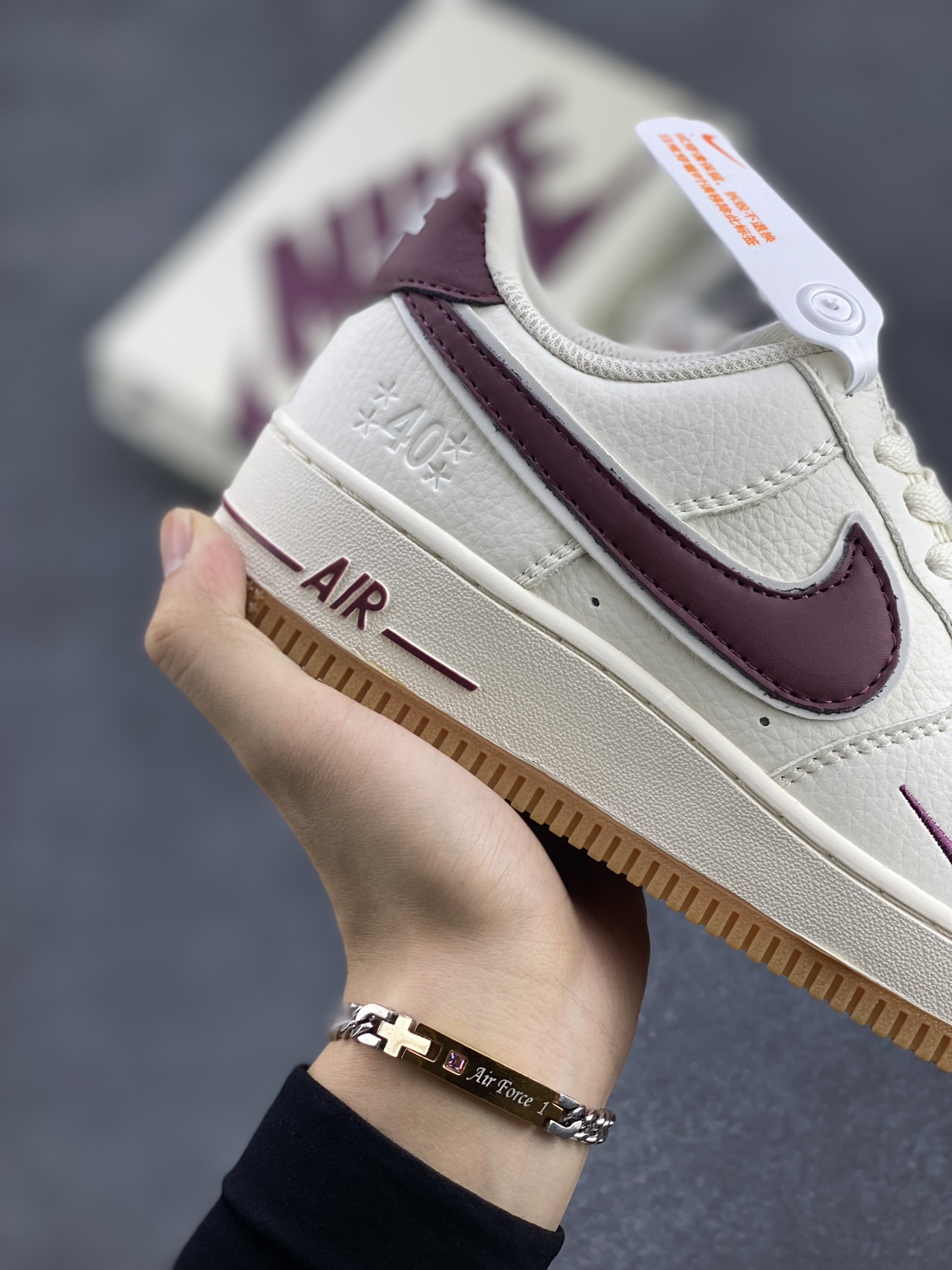 图片[6]-小红书爆款 官方同步 Nike Air Force 1 Low \’07 酒红小勾复古低帮空军一号休闲板鞋 3M反光 定制皮料 原楦原纸板 纯正版型 清洁度完美 内置全掌气垫 货号：WA0531-308 尺码：36 36.5 37.5 38 38.5 39 40 40.5 41 42 42.5 43 44 45-选品中心