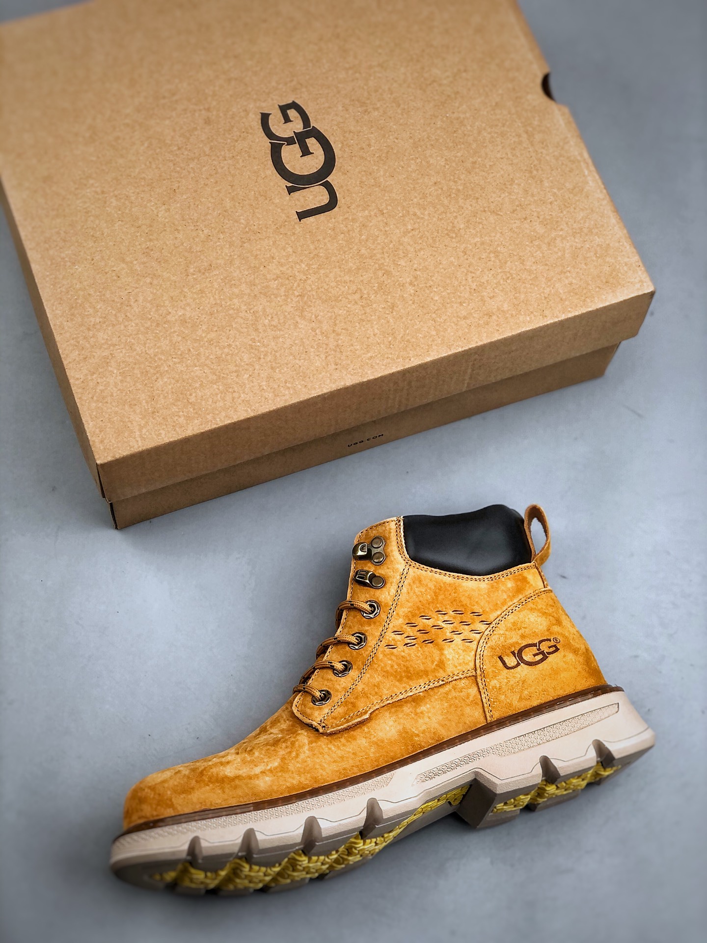 280 UGG Tasman Weather Hybrid 塔斯曼混合系列中帮轻量休闲马丁靴