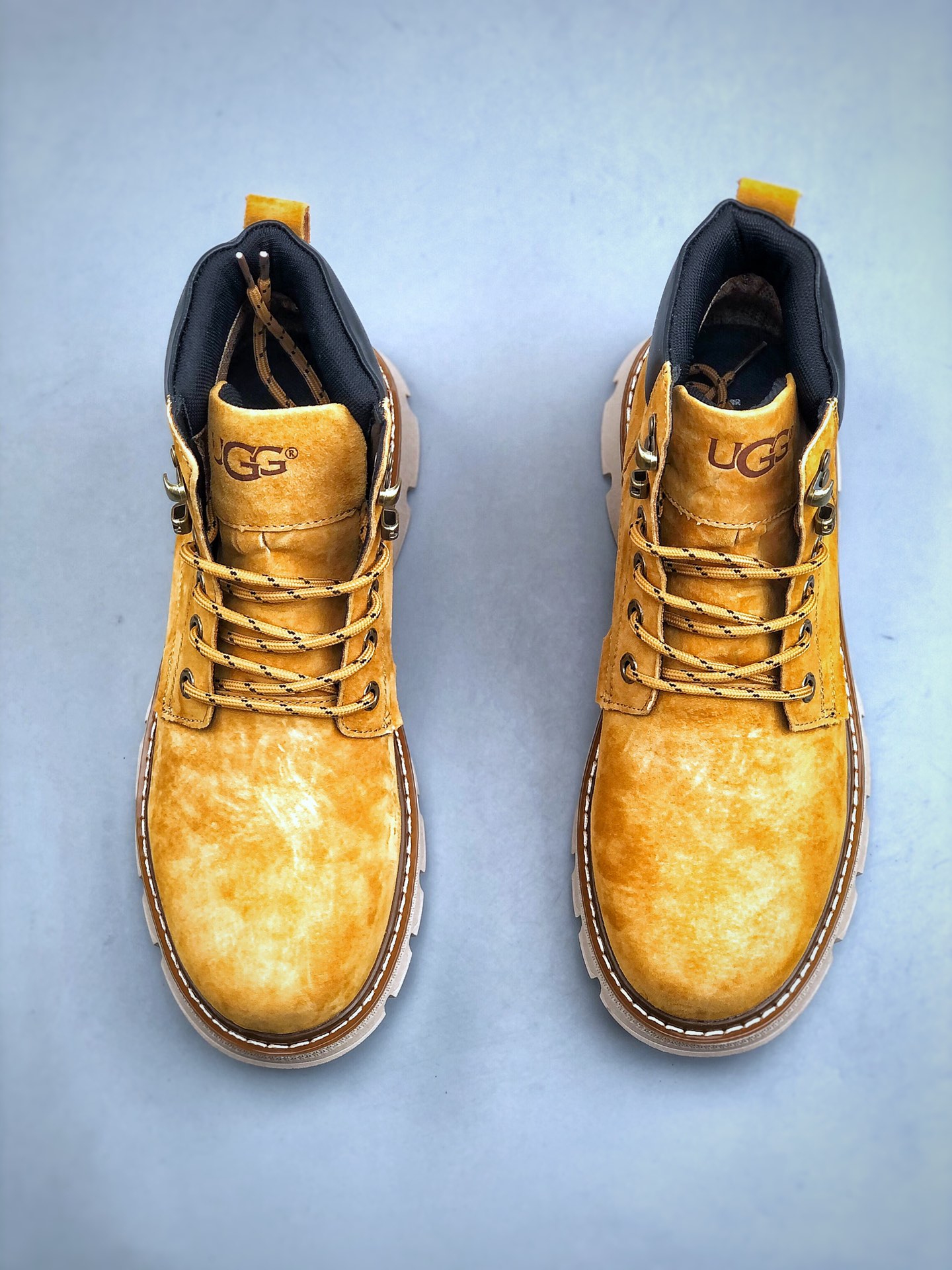 280 UGG Tasman Weather Hybrid 塔斯曼混合系列中帮轻量休闲马丁靴