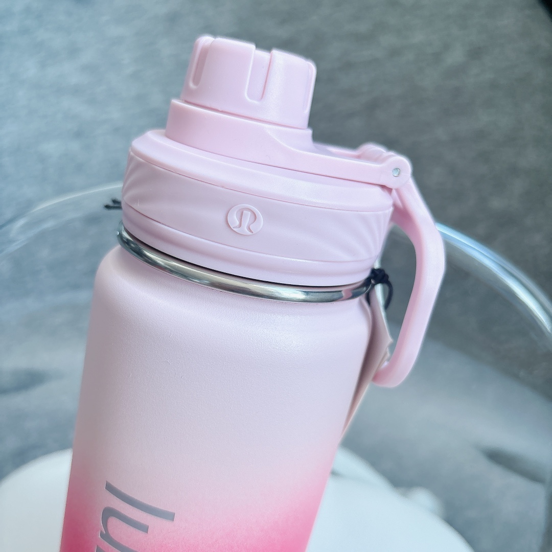 Crafted by lululemon, this water bottle features a high-grade stainless - Comprehensive 2