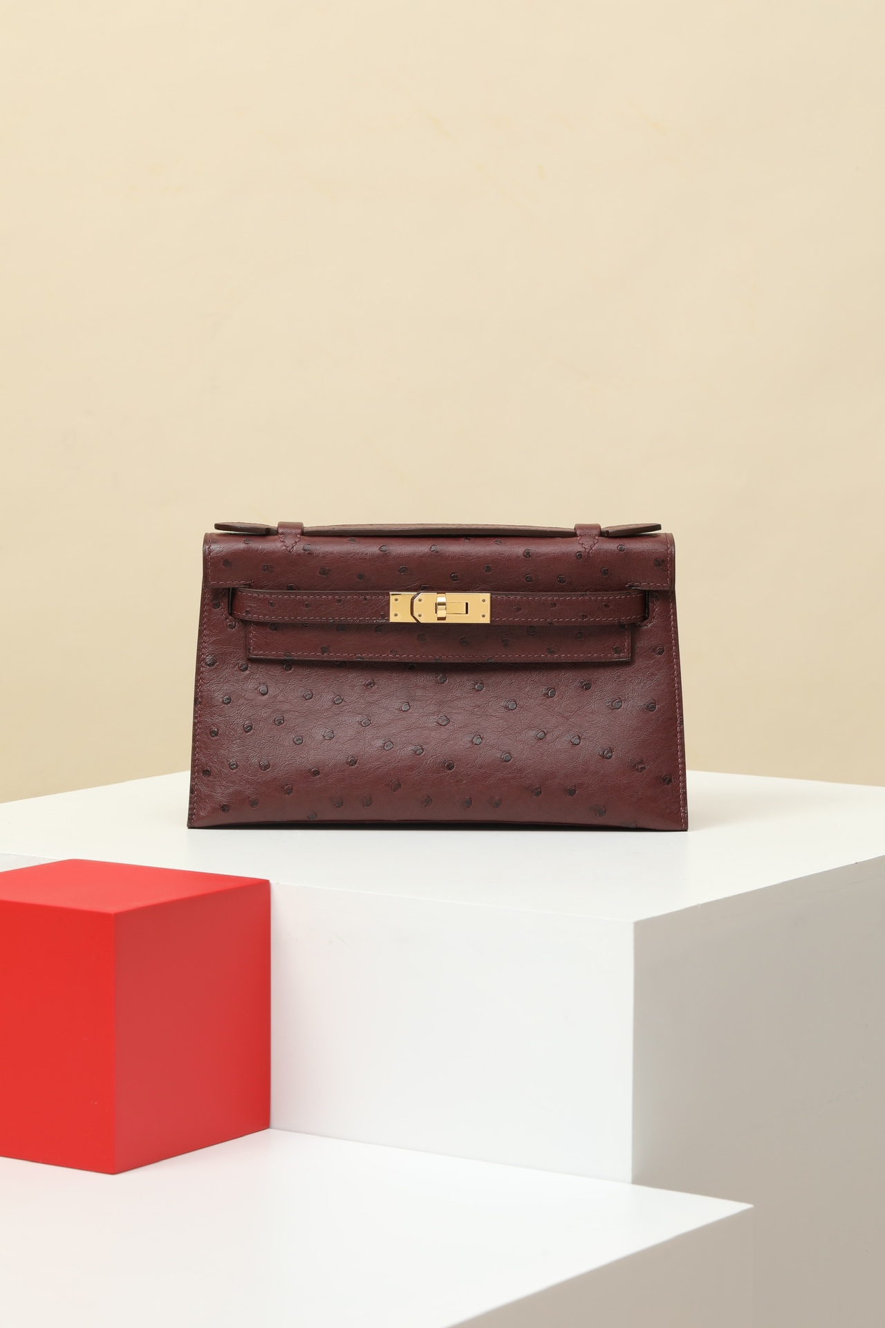 Hermes Kelly Borsette Borse Crossbody & Borse a Tracolla Oro Rosso Cuoio di struzzo Mini