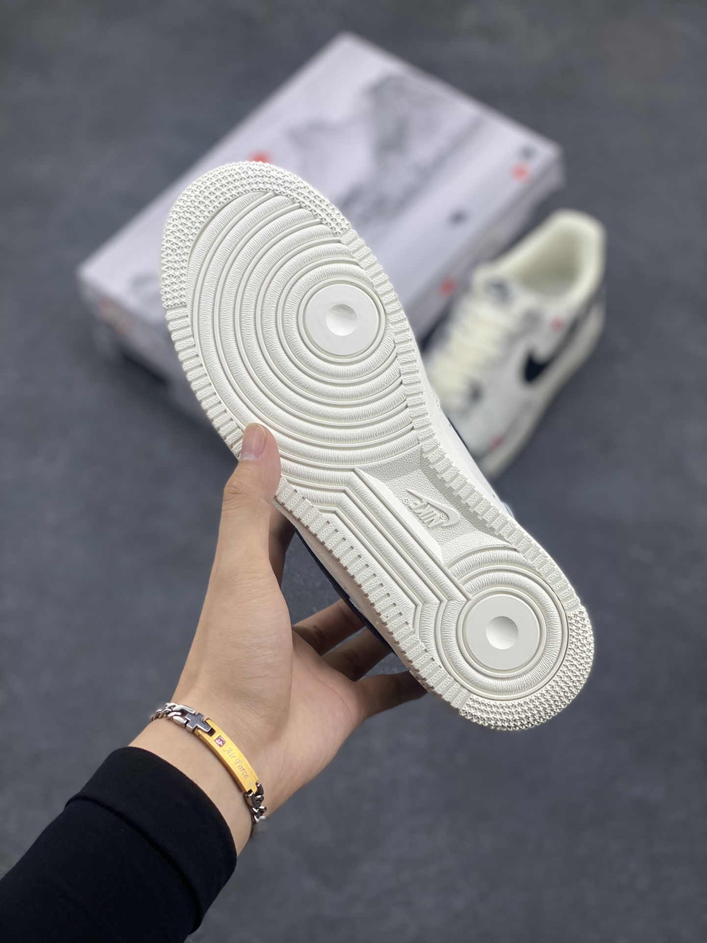 图片[5]-Nike Air Force 1 Low’07 国潮 水墨画配色 空军一号低帮休闲板鞋 定制皮料 原厂3D打印 3M反光 定制鞋盒 原楦原纸板 纯正空军版型 内置全掌气垫 货号：BL1522-088 尺码：36 36.5 37.5 38 38.5 39 40 40.5 41 42 42.5 43 44 44.5 45-选品中心