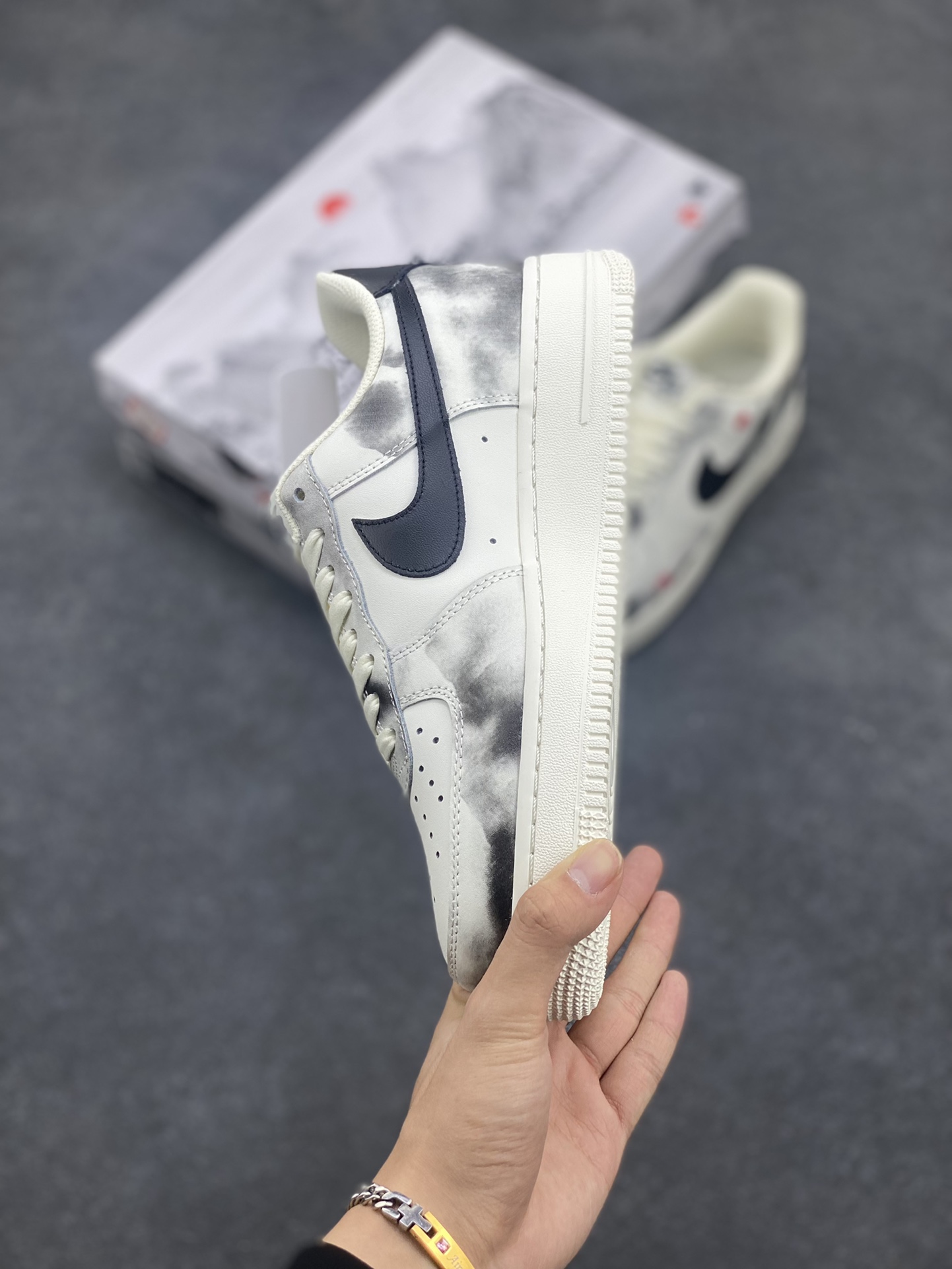 图片[3]-Nike Air Force 1 Low’07 国潮 水墨画配色 空军一号低帮休闲板鞋 定制皮料 原厂3D打印 3M反光 定制鞋盒 原楦原纸板 纯正空军版型 内置全掌气垫 货号：BL1522-088 尺码：36 36.5 37.5 38 38.5 39 40 40.5 41 42 42.5 43 44 44.5 45-选品中心