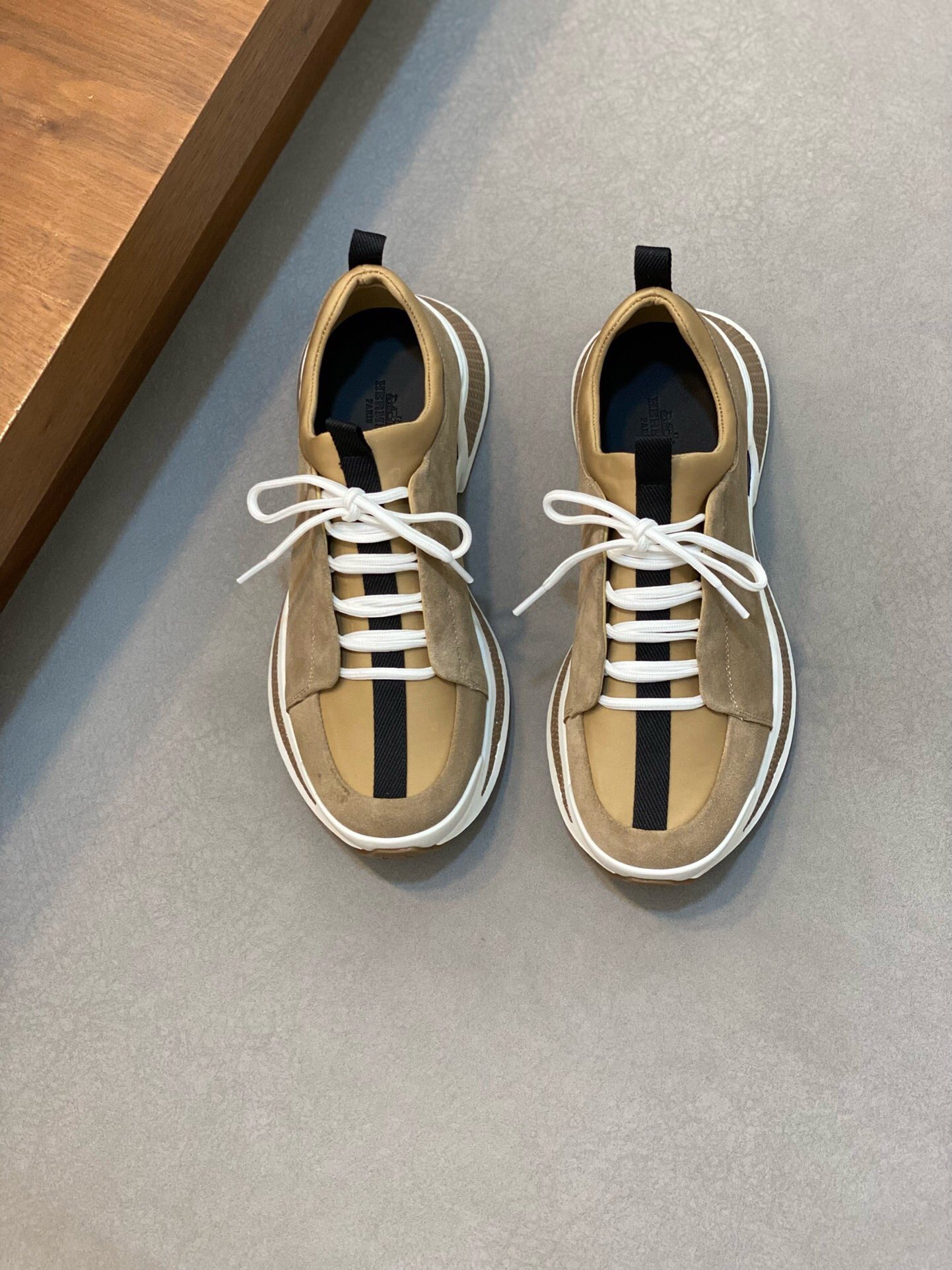 NO:219619,Brand HERMES original color matching, size 39-44 customized 38.45 price, material, new style of Hermes, boutique, casual sports shoes, imported cowhide upper, imported cowhide, leather footbed, fashionable, dynamic original, Hermes comfortable sole, simple and generous sports and leisure, Hermes casual shoes, hermes, hermes, sneakers, cowhide19860909品牌HERMES 颜色原版配色 码数39-44定做38.45 价格 材质爱马仕新款 精品 休闲运动鞋 鞋面进口牛皮打造牛皮内里 牛皮垫脚 版型时尚 动感十足原版 爱马仕舒适大底 简洁大方运动休闲,爱马仕 休闲鞋,hermes,hermes,sneakers,cowhide,Men's shoes