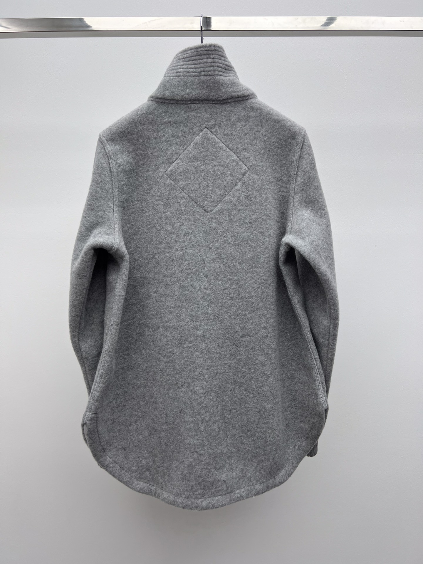 “Canadagoose Semi-Lave Jacket: Versatile Design with Enhanced Features for Comfort and Style” - 图片 6