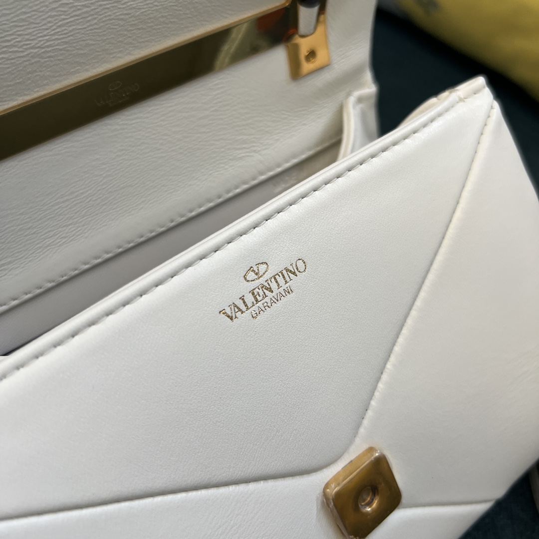 Delvaux Classic Handcrafted Luxury Leather Shoulder Bag Ref.53E490CD 7