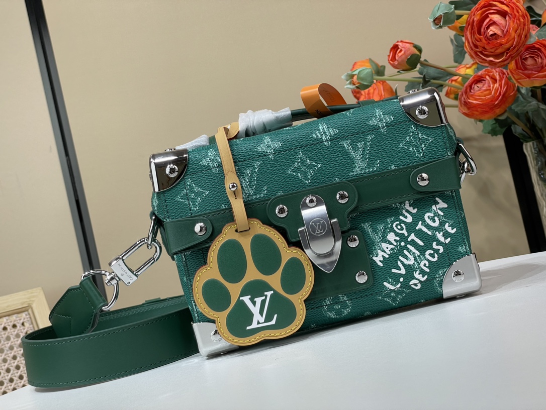 Louis Vuitton Haut
 Sacs À Main Sacs À Bandoulière & À Épaule Vert Monogram Eclipse Toile M12686