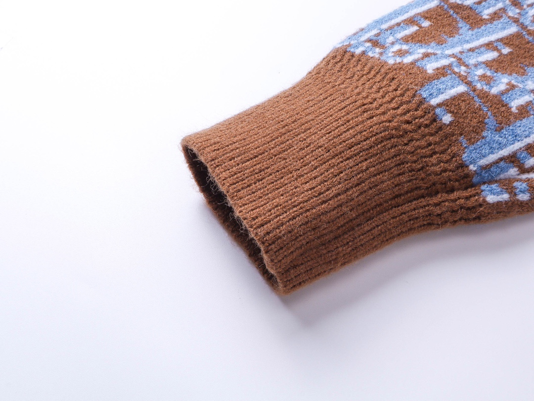 “High-Quality Knitted Sweaters Reinterpreting Dior Classic with Oblique Stamps” - 图片 5