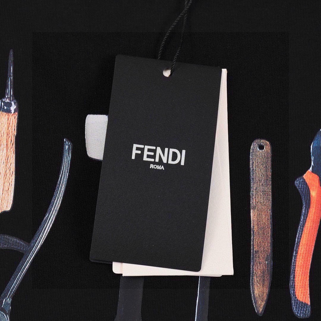 芬迪/Fendi 夏季新品高端品质 工匠工具印花领短袖T恤