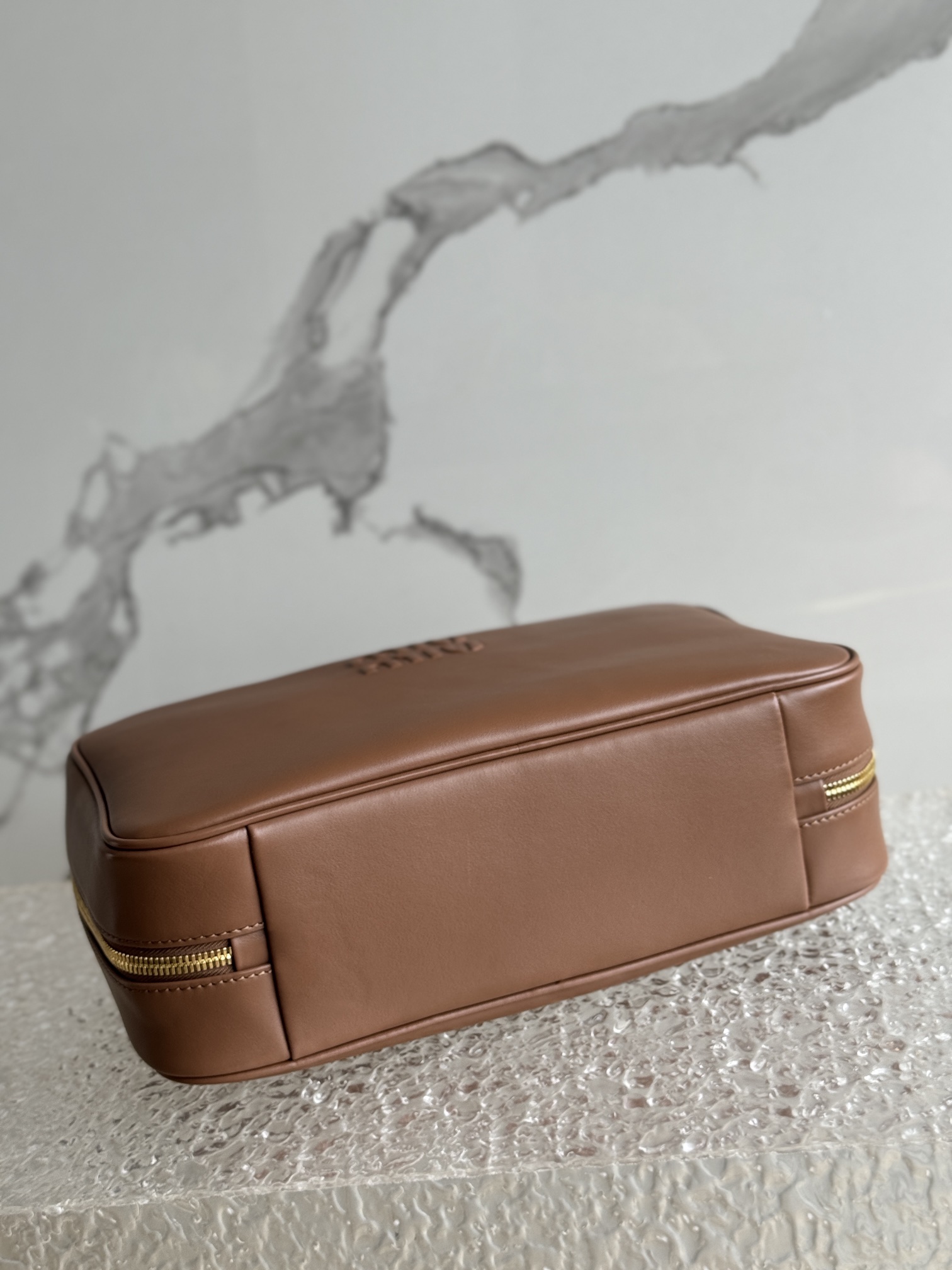Alexander McQueen Classic Handcrafted Luxury Leather Shoulder Bag Ref 6