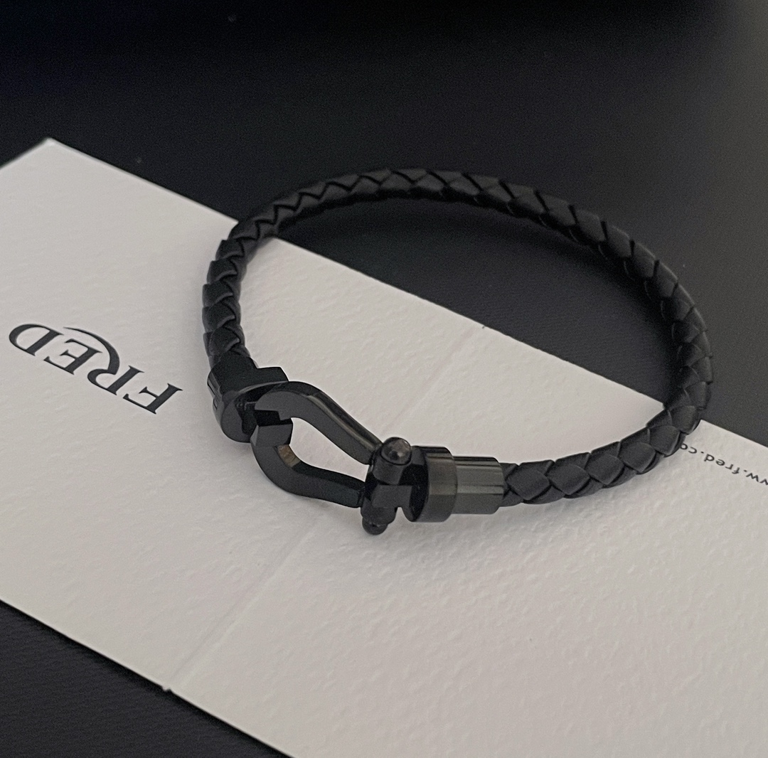 Louis Vuitton Haute Couture Haute Couture Fine Jewelry Necklace Bracelet 3