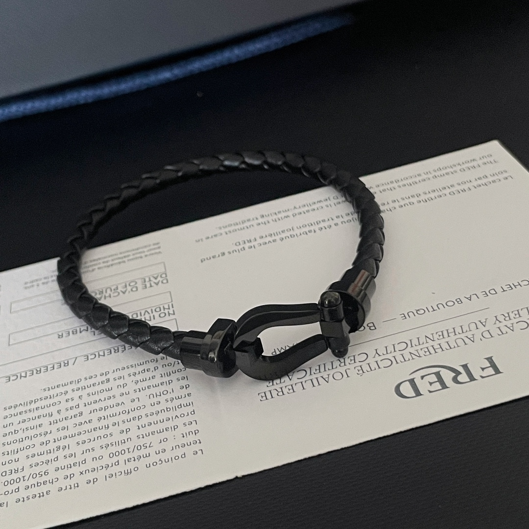 Louis Vuitton Haute Couture Haute Couture Fine Jewelry Necklace Bracelet 4
