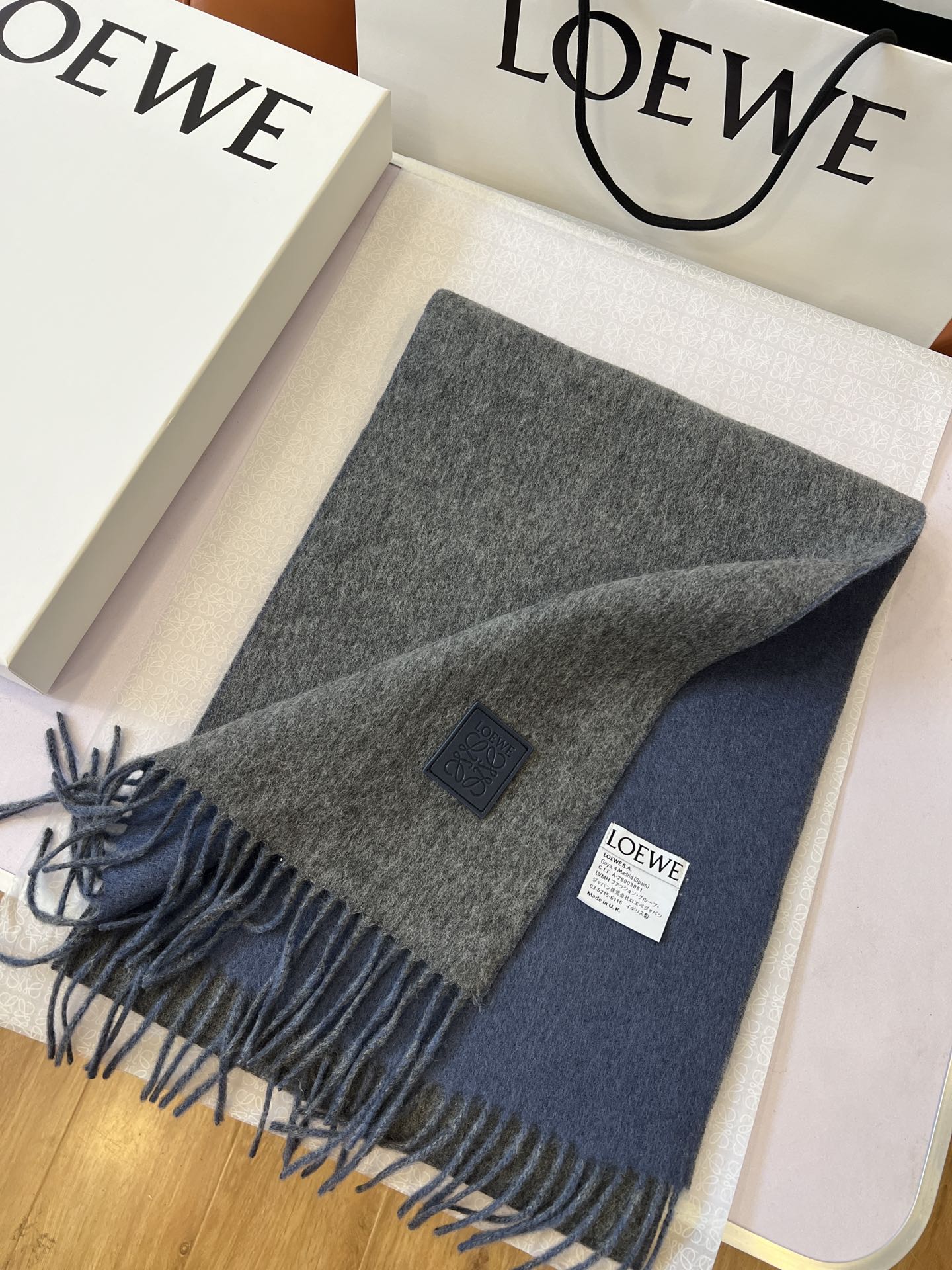 [Loewe Scarves]10 cashmere The selected materials are high-quality lamb wool a