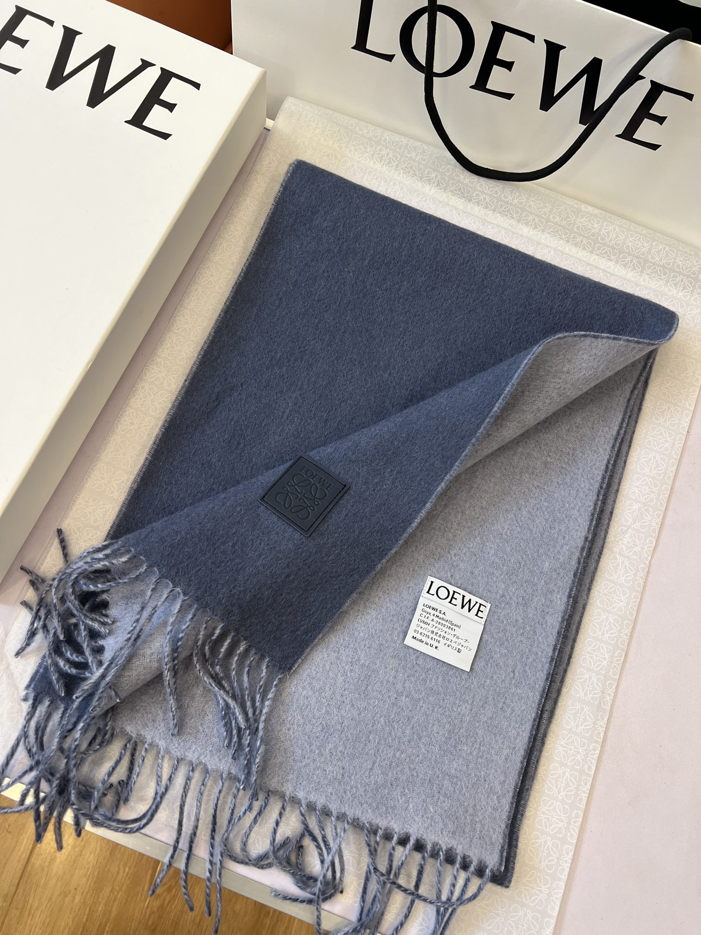 [Loewe Scarves]Color 13 (blue leather) Loewe popular double-sided scarf 90 woo