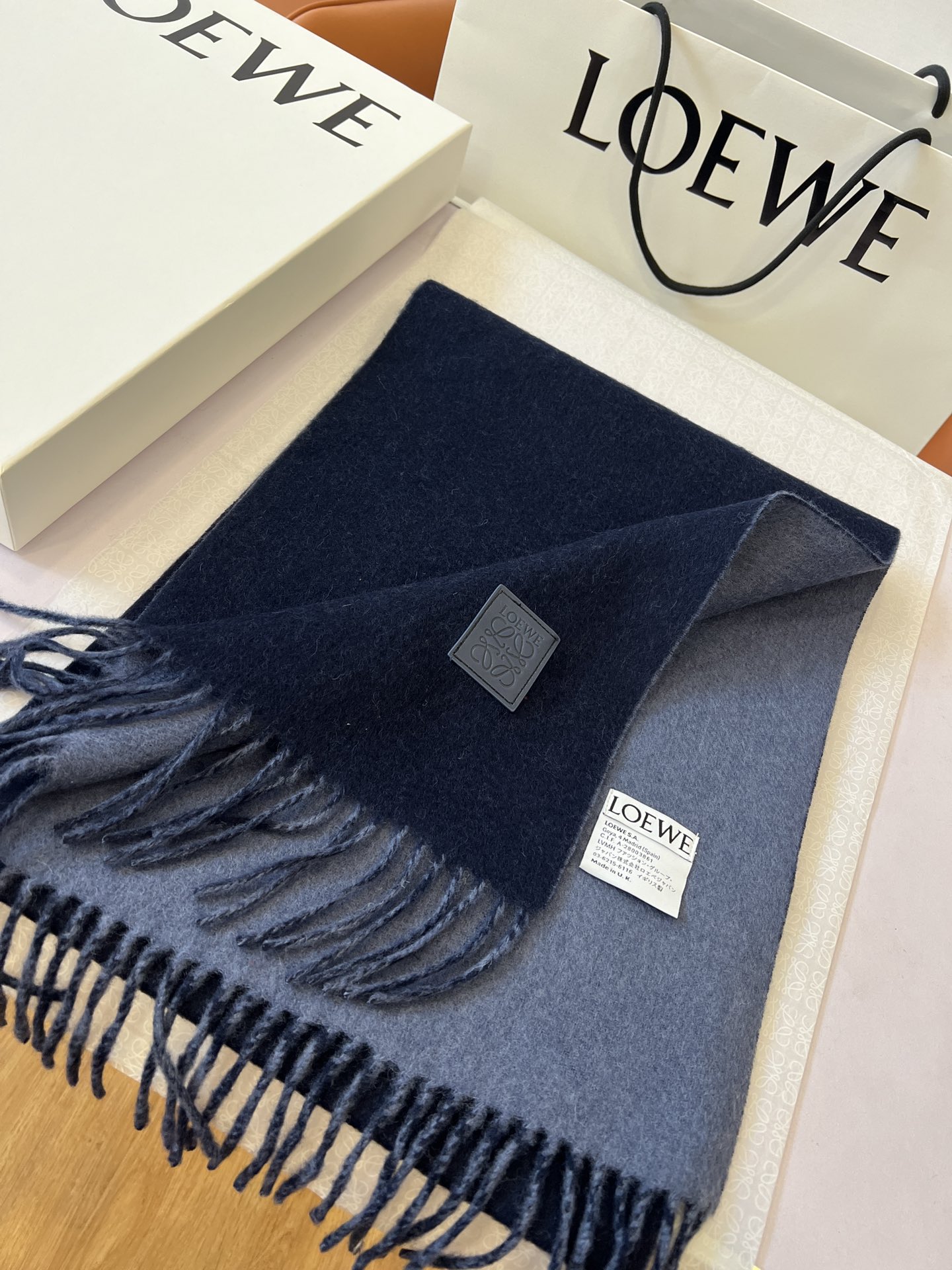 [Loewe Scarves]Color 14 (blue leather) Loewe popular double-sided scarf 90 woo