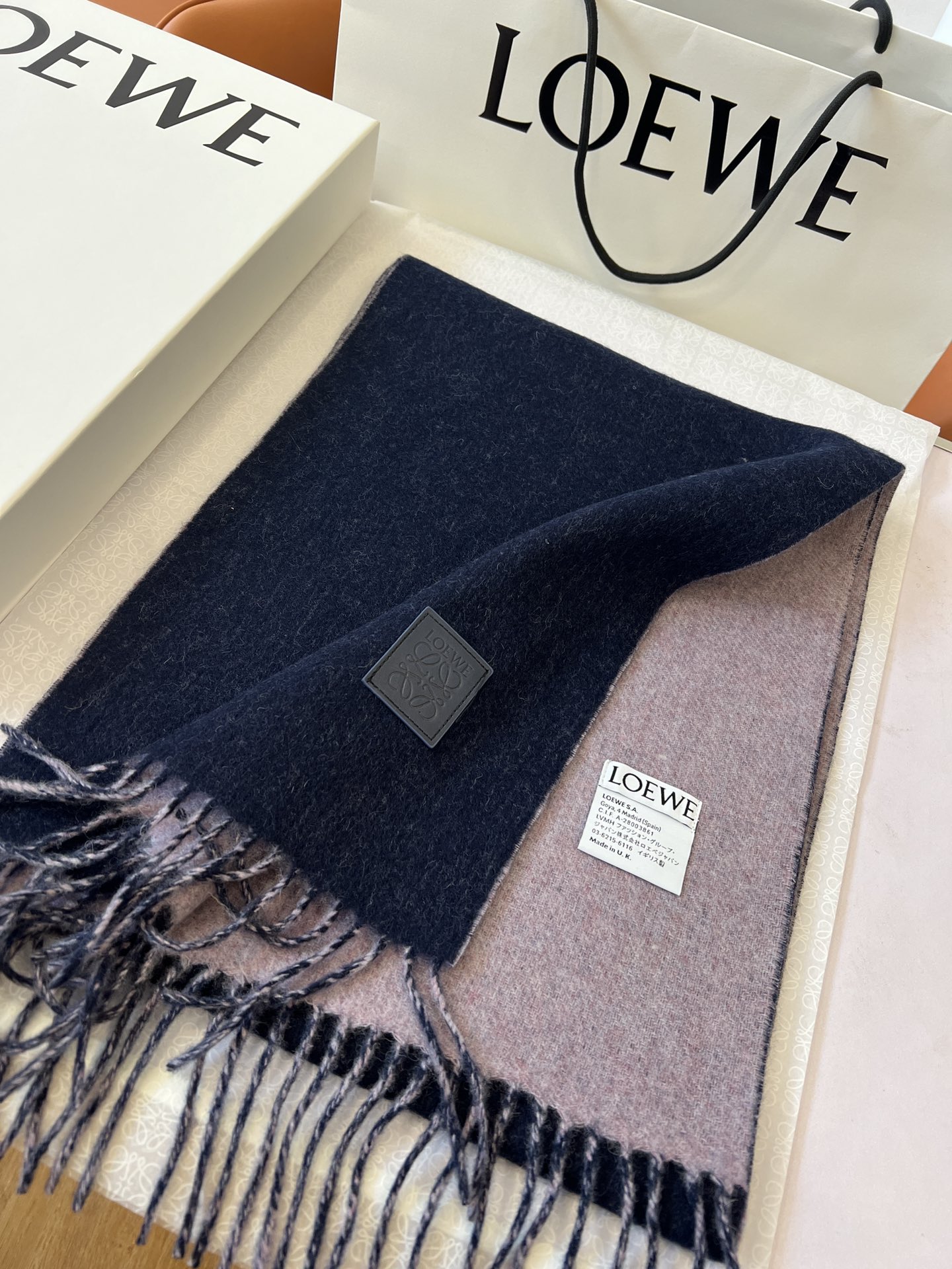 [Loewe Scarves]Color 17 (blue leather) Loewe popular double-sided scarf All th