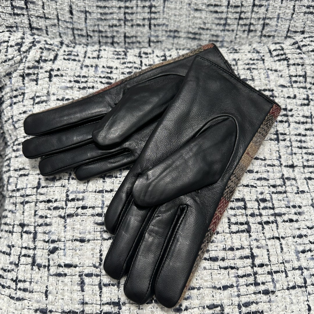 暖心又暖身的礼物来啦🎁自留款推荐独家首发❤️原单品质miu系少女单品！时髦精必备！爆款羊毛呢真皮手套！真