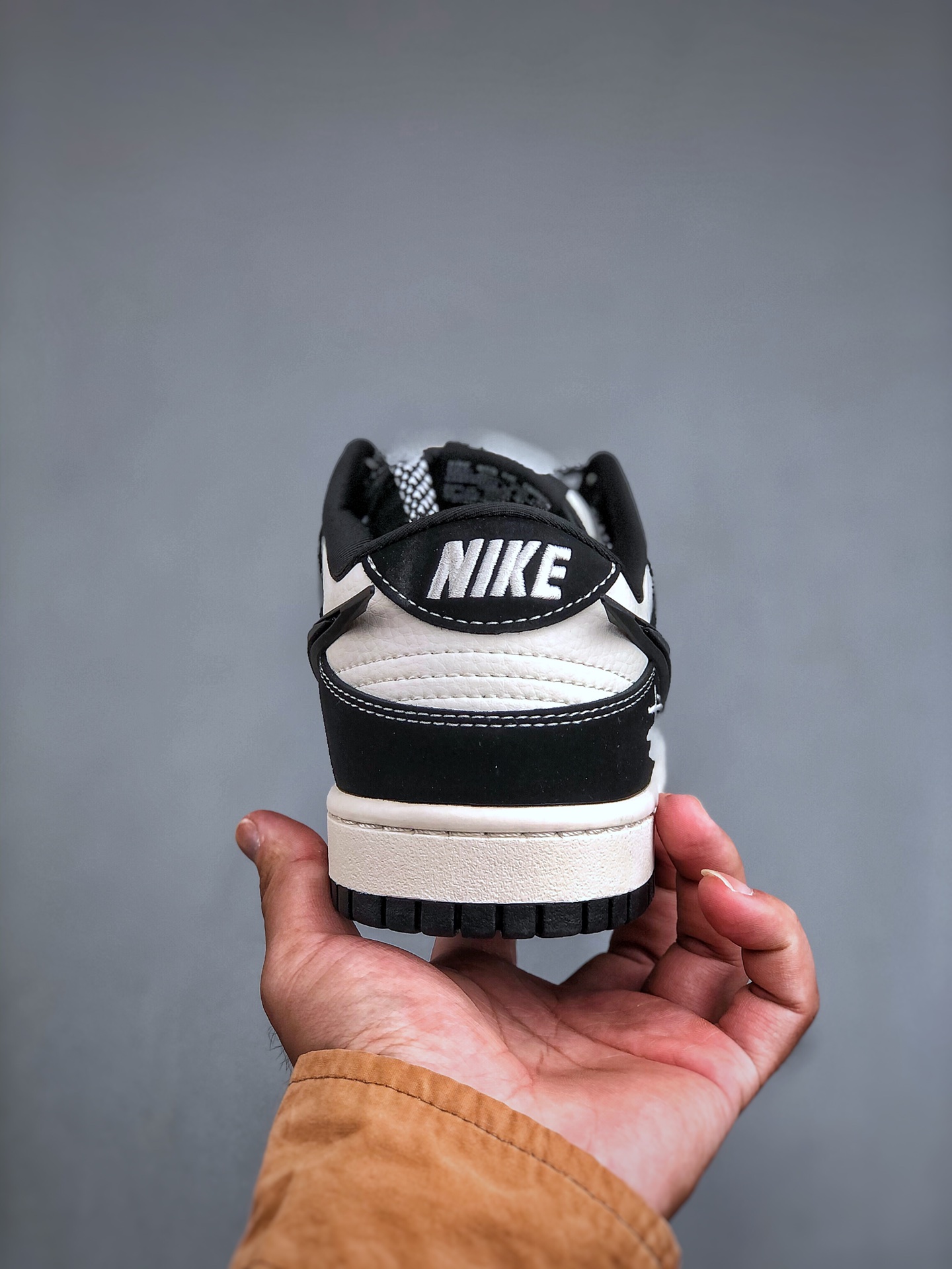 Nike SB Dunk Low x AMBUSH x Stussy Black Line Low-top Casual Skateboarding Shoes 8 i1728765940 6215 6