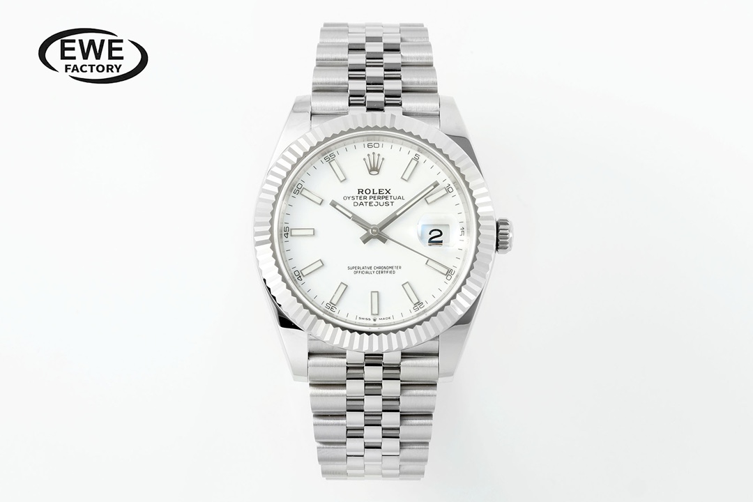 NO:158215,EWE.41mm Rolex original mold opening automatic mechanical movement log series 126331 men's log watch, 41mm diameter, 11.7mm thickness, R&D took one year, the original version opened 1 to 1. The following key points have been upgraded: 1. The case diameter is consistent with the latest version series 41mm. 2. The strap head is consistent with the original, 5 pieces assembled, and the difficulty is very high. The strap and the case are intertwined seamlessly. 3. The thickness and curvature are consistent with the original. 4. The buckle is consistent with the original version, and the font size and technology are consistent with the original version. 5. The side of the case is consistent with the original version and the QR code is added to the anti-counterfeiting, and the bottom cover is inspected. 6. The shell body at the connection between the case and the strap is engraved with the model number 126331 that is consistent with the original version.  7. Upgraded calendar fast jump synchronization original 1:1 function real shot you deserve, rolex19860909EWE.41mm劳力士原版开模自动机械机芯日志型系列126331男士日志型腕表,41毫米直径,11.7毫米厚度、研发耗时一年,原版1比1开模.重点升级了以下几个要点 1、表壳直径与最新版型系列一致41毫米. 2、表带头粒与原装一致、5件拼装、难度非常高,表带与表壳交错型无缝连结. 3、表壳厚度、弧度与原版一致. 4、表扣与原版一致里面加装了弹簧,字体大小工艺和原装一致. 5、表壳侧面与原版一致增加二维码防伪、底盖有验货二维码. 6、表壳与表带连接处的壳身刻有与原版一致的型号数字126331. 7、升级了日历快跳同步原版1:1功能实拍您值得拥有,,rolex,Watch