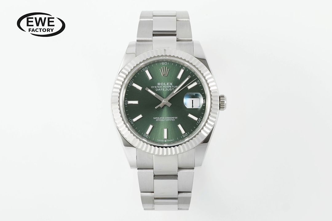 NO:158224,EWE.41mm Rolex original mold opening automatic mechanical movement log series 126331 men's log watch, 41mm diameter, 11.7mm thickness, R&D took one year, the original version opened 1 to 1. The following key points have been upgraded: 1. The case diameter is consistent with the latest version series 41mm. 2. The strap head is consistent with the original, 5 pieces assembled, and the difficulty is very high. The strap and the case are intertwined seamlessly. 3. The thickness and curvature are consistent with the original. 4. The buckle is consistent with the original version, and the font size and technology are consistent with the original version. 5. The side of the case is consistent with the original version and the QR code is added to the anti-counterfeiting, and the bottom cover is inspected. 6. The shell body at the connection between the case and the strap is engraved with the model number 126331 that is consistent with the original version.  7. Upgraded calendar fast jump synchronization original 1:1 function real shot you deserve, rolex19860909EWE.41mm劳力士原版开模自动机械机芯日志型系列126331男士日志型腕表,41毫米直径,11.7毫米厚度、研发耗时一年,原版1比1开模.重点升级了以下几个要点 1、表壳直径与最新版型系列一致41毫米. 2、表带头粒与原装一致、5件拼装、难度非常高,表带与表壳交错型无缝连结. 3、表壳厚度、弧度与原版一致. 4、表扣与原版一致里面加装了弹簧,字体大小工艺和原装一致. 5、表壳侧面与原版一致增加二维码防伪、底盖有验货二维码. 6、表壳与表带连接处的壳身刻有与原版一致的型号数字126331. 7、升级了日历快跳同步原版1:1功能实拍您值得拥有,,rolex,Watch